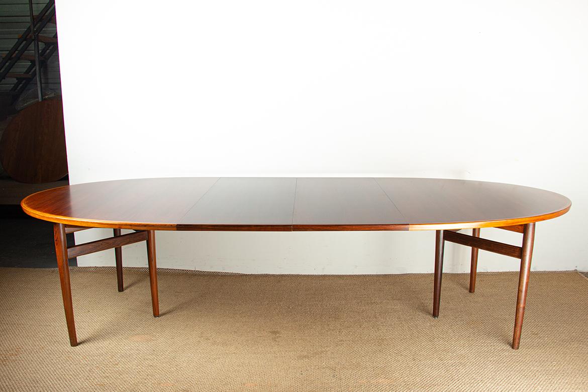 Very large Danish extendable dining table in rosewood model 212 by Arne Vodder. For Sale 7