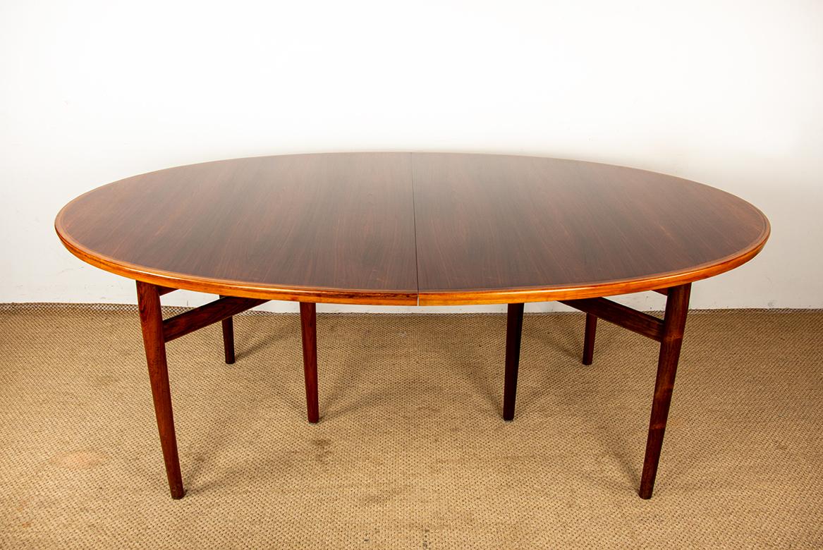 Very large Danish extendable dining table in rosewood model 212 by Arne Vodder. In Excellent Condition For Sale In JOINVILLE-LE-PONT, FR