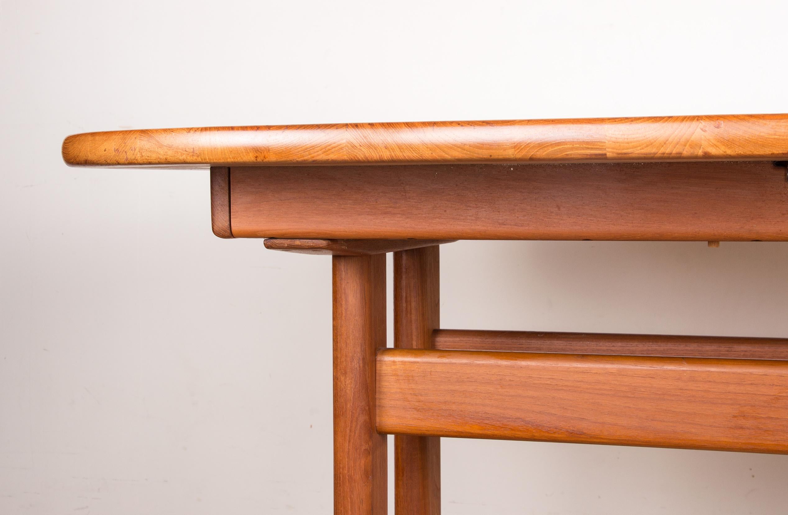 Late 20th Century Very large Danish oval extendable dining table in solid Teak by Glostrup.