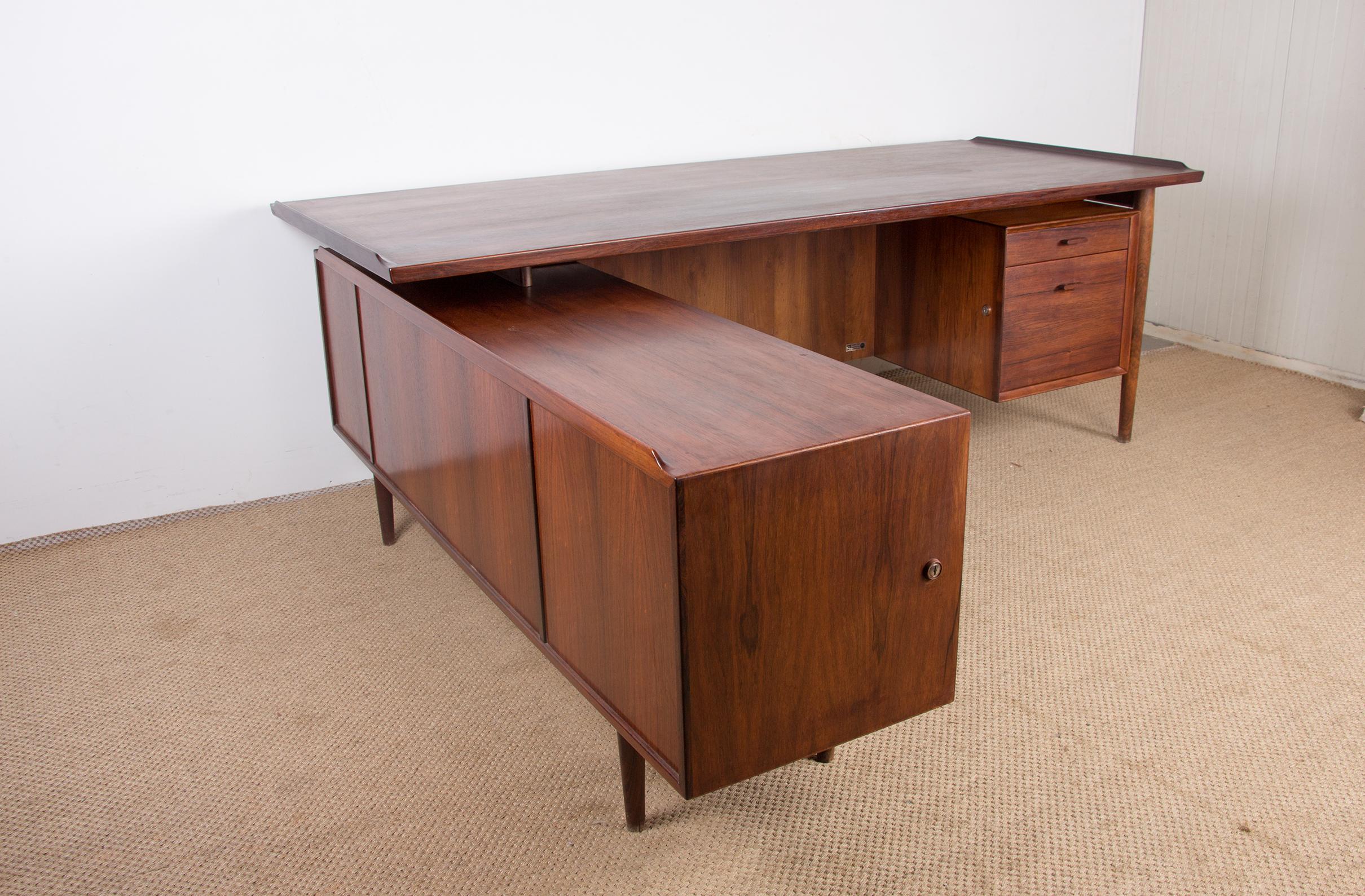 Scandinavian Modern Very Large Danish Rosewood Executive Desk, Model 208 by Arne Vodder for Sibast 1