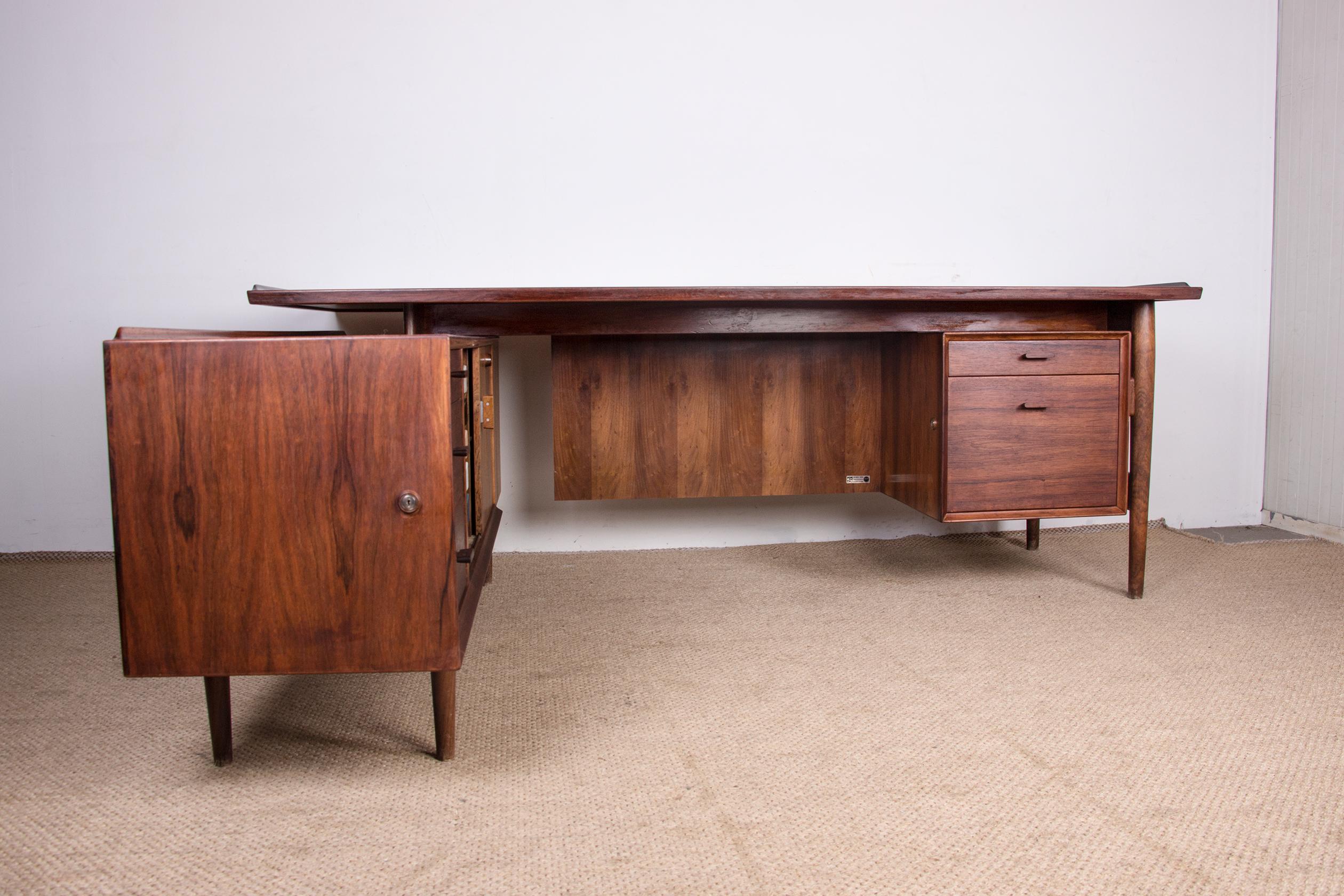 Very Large Danish Rosewood Executive Desk, Model 208 by Arne Vodder for Sibast 1 1