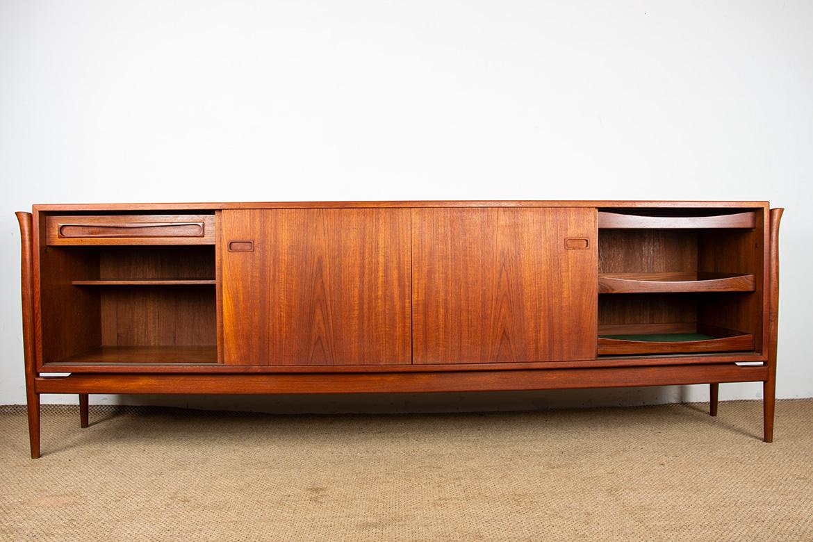 Sehr großes dänisches Sideboard 255 cm in Teak 1960. im Angebot 4