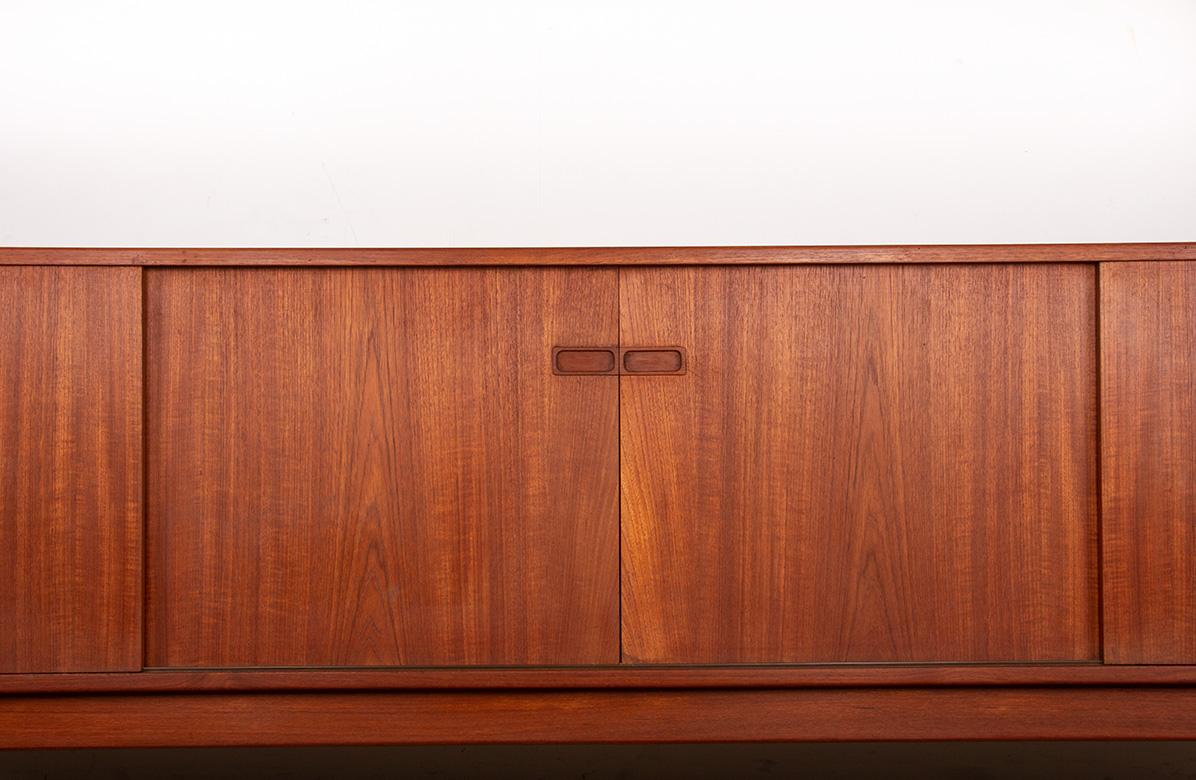 Sehr großes dänisches Sideboard 255 cm in Teak 1960. (Skandinavische Moderne) im Angebot