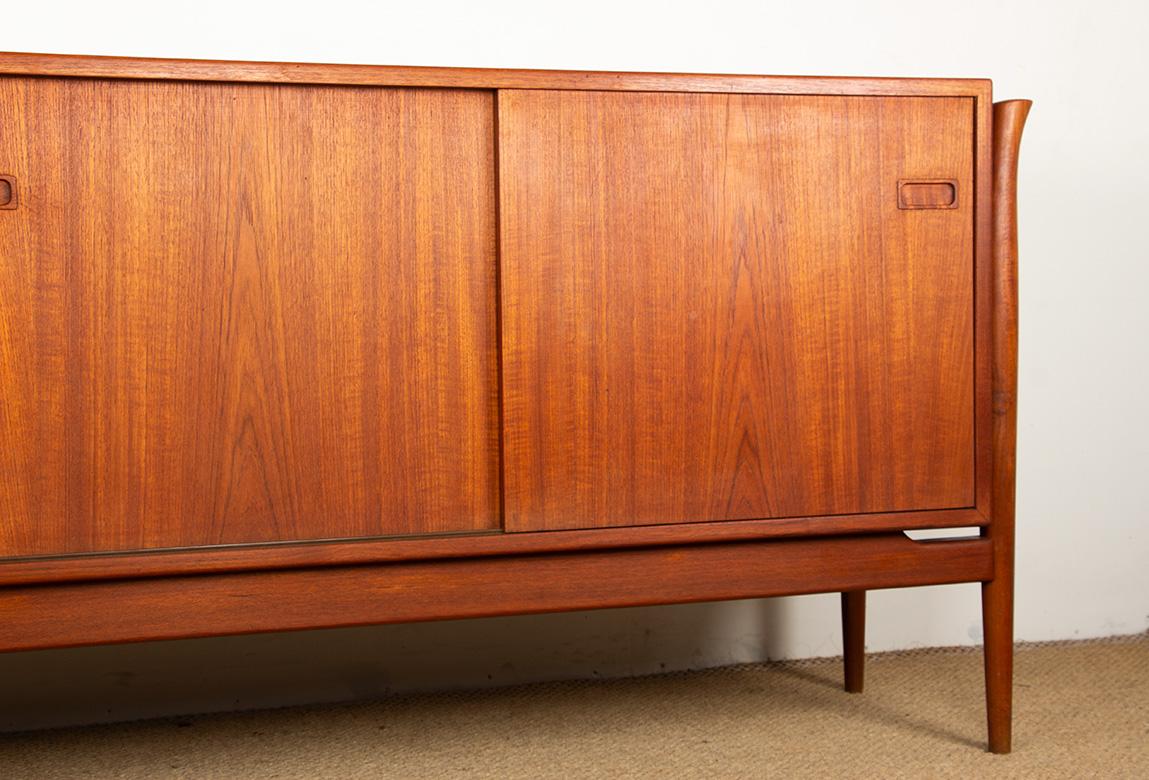 Sehr großes dänisches Sideboard 255 cm in Teak 1960. im Zustand „Hervorragend“ im Angebot in JOINVILLE-LE-PONT, FR