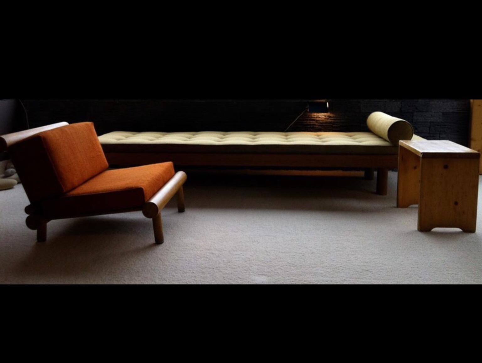 Very Large Daybed L 09 H from Pierre Chapo 1970 in French Elm 4