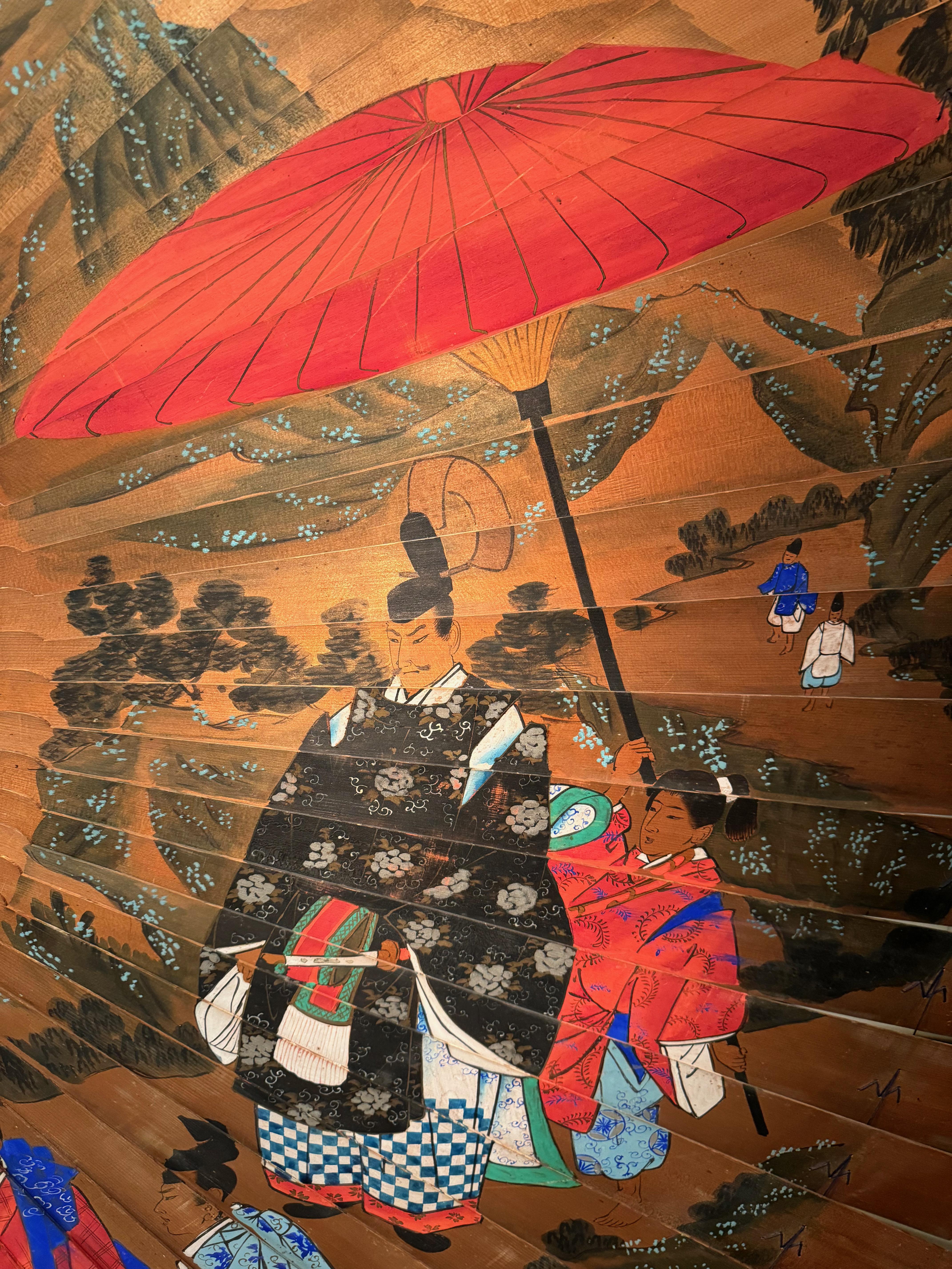 Très grand éventail décoratif en bois peint, Japon, vers 1920 Bon état à PARIS, FR