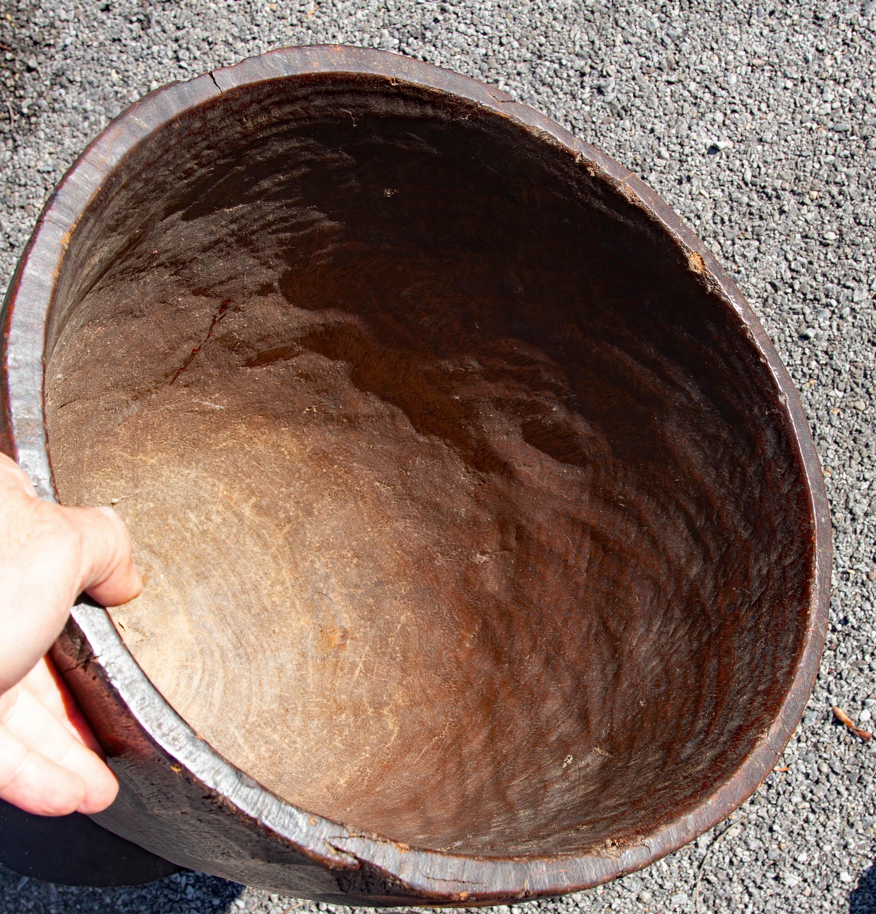 Very Large Early 19th Century  American Carved Wood Mortar  and Pestle For Sale 4
