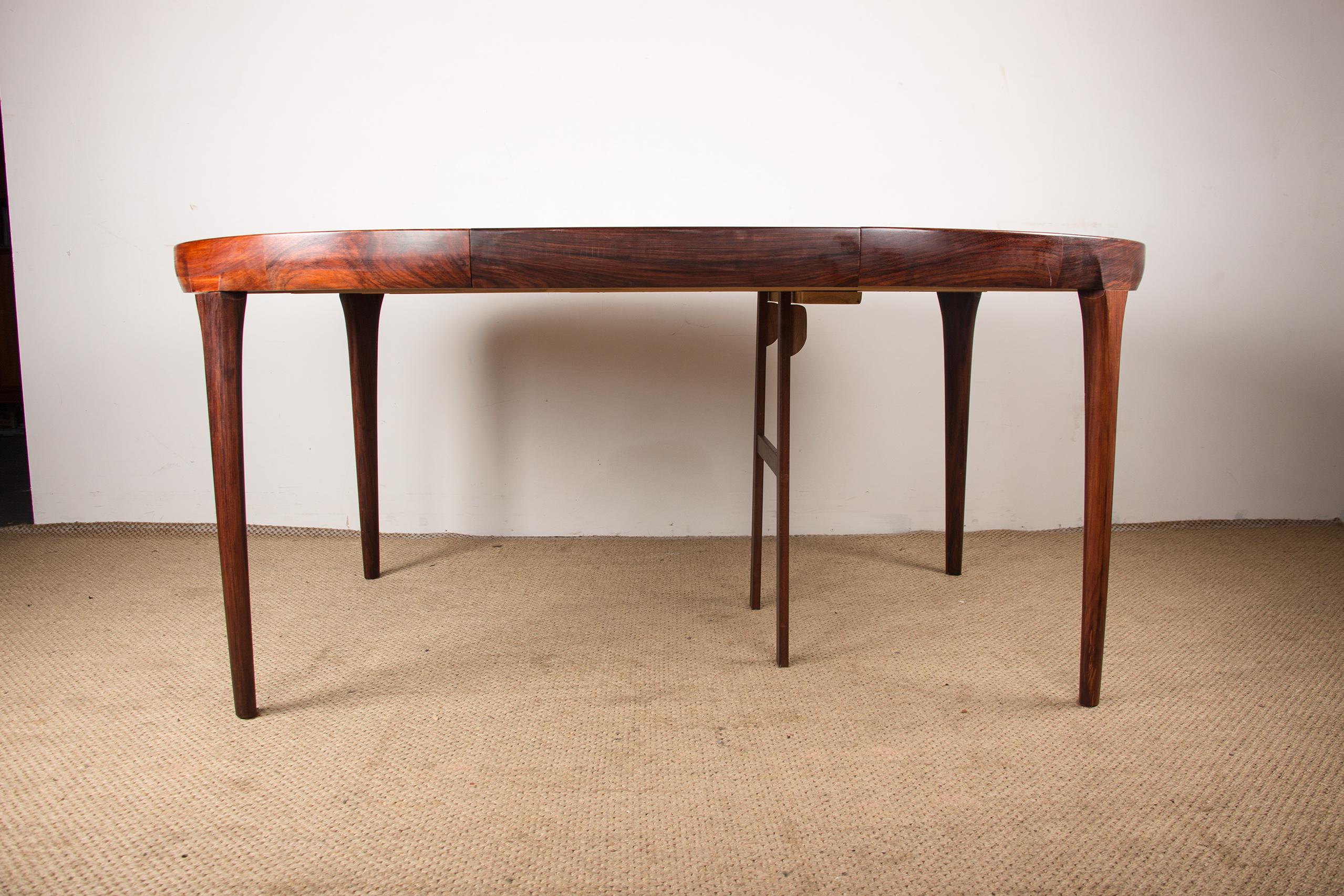 Very large extendable Danish dining table (270 cm)  Rosewood by Ib Kofod Larsen. 9