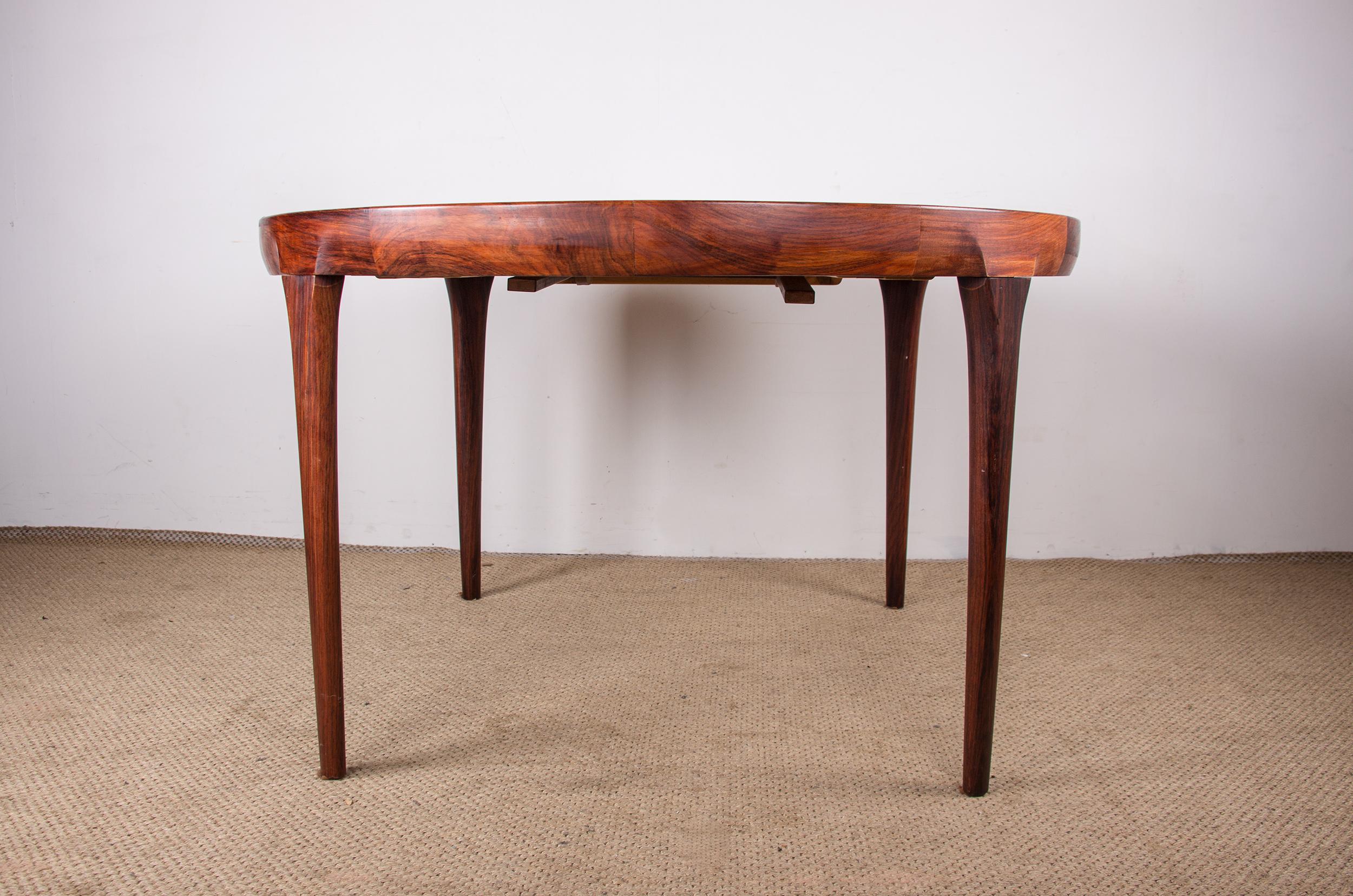 Mid-20th Century Very large extendable Danish dining table (270 cm)  Rosewood by Ib Kofod Larsen.