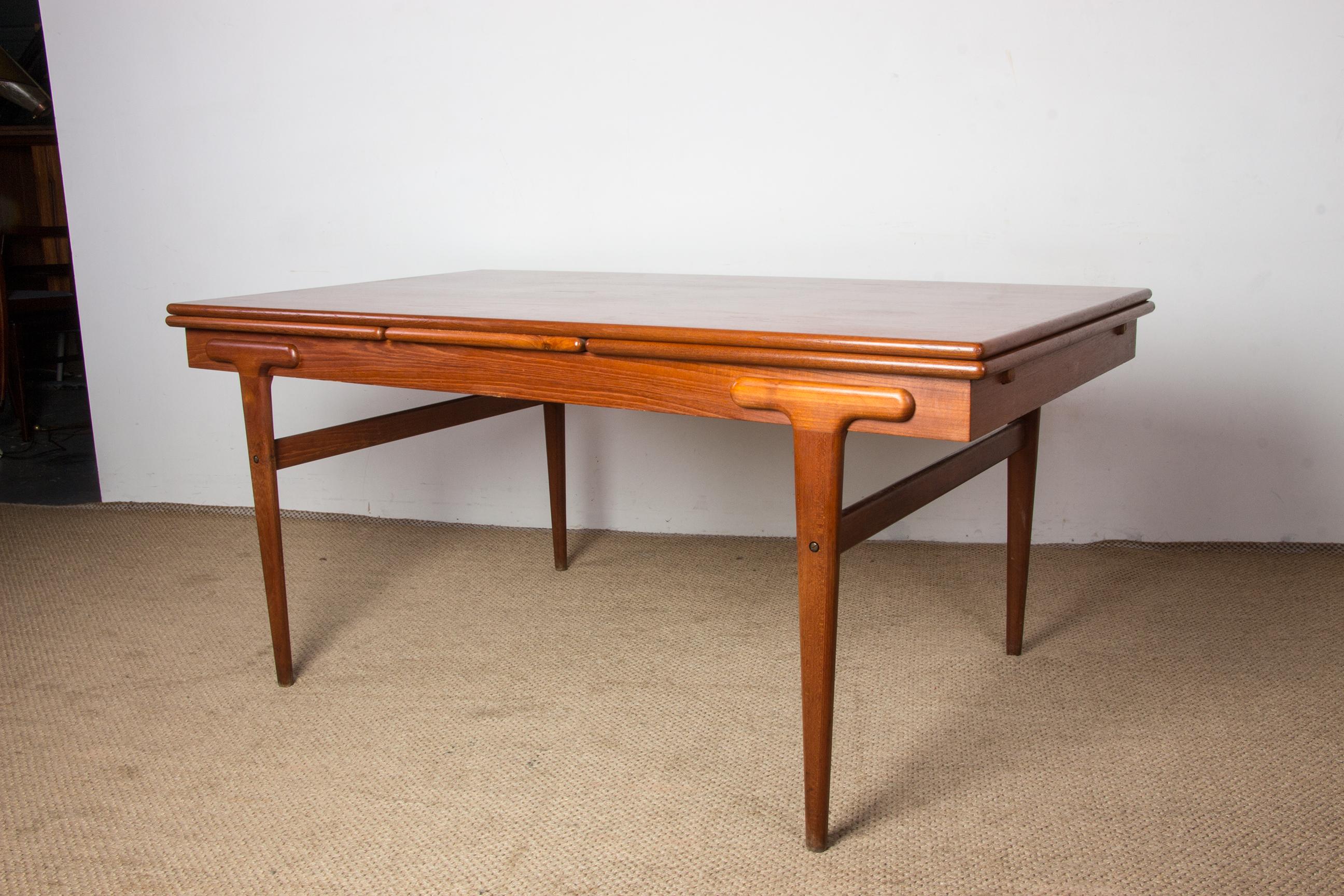 Very large extendable Danish teak dining table by Ejvind Johansson for Ivan Gern 10