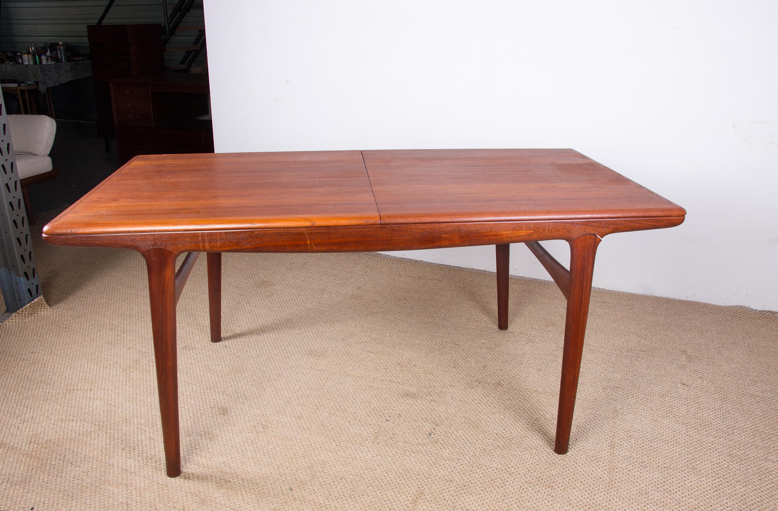 Very Large Extendable Danish Teak Table Model 207 by Arne Hovmand-Olsen for Moge 6