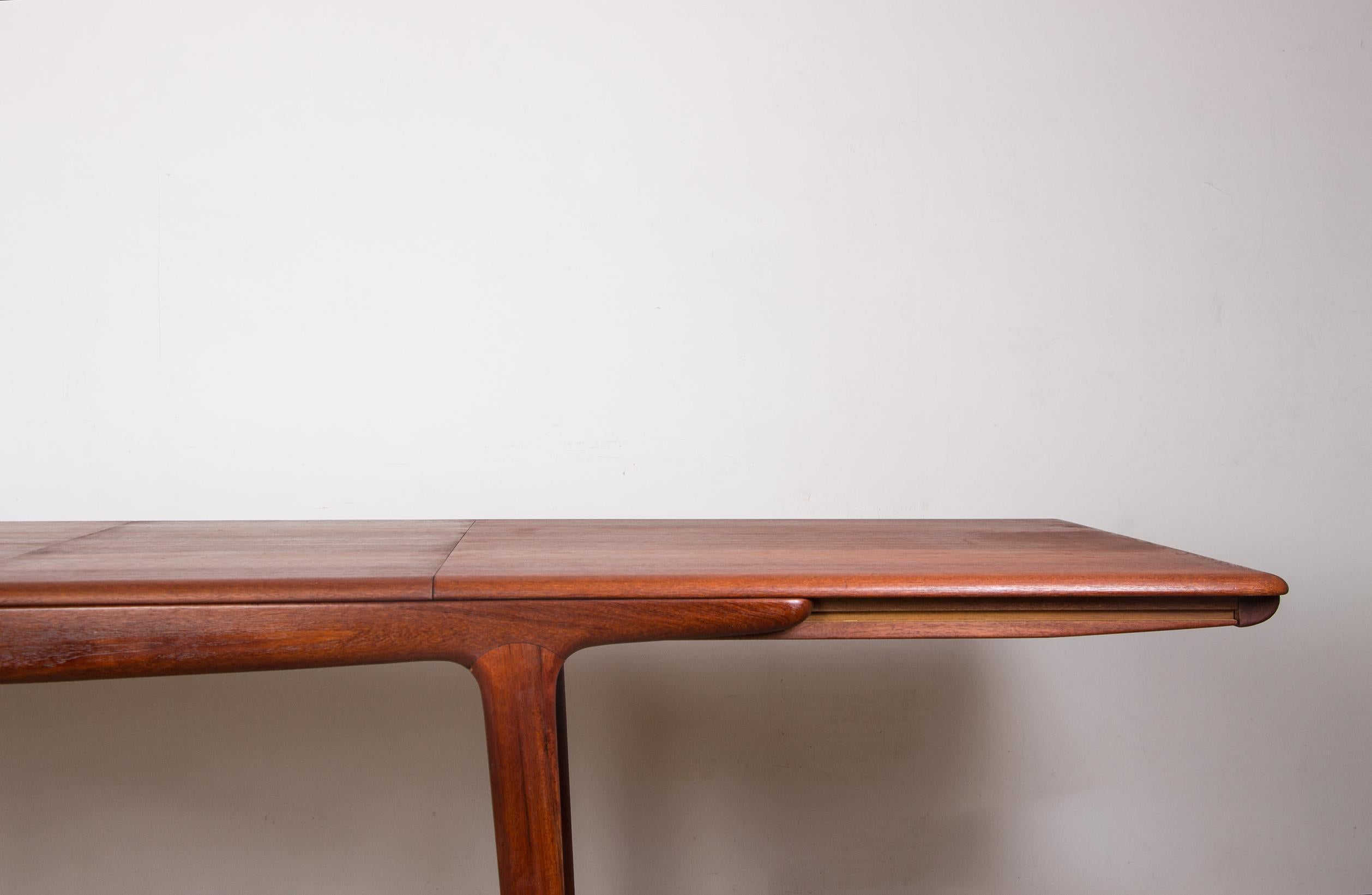 Very Large Extendable Danish Teak Table Model 207 by Arne Hovmand-Olsen for Moge 14