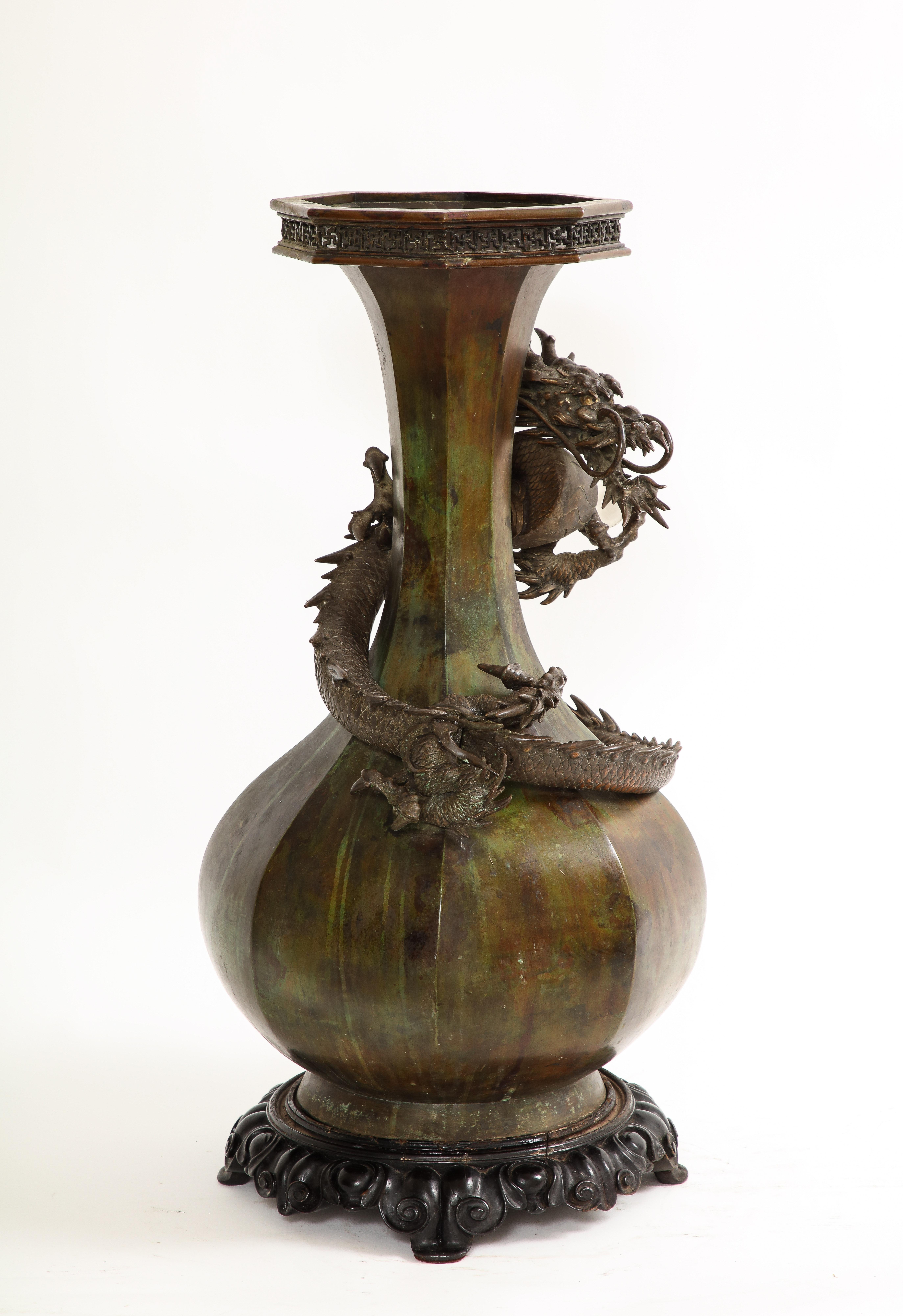 19th Century Very Large Fantastic Japanese Meji Period Patinated Bronze Dragon Vase For Sale