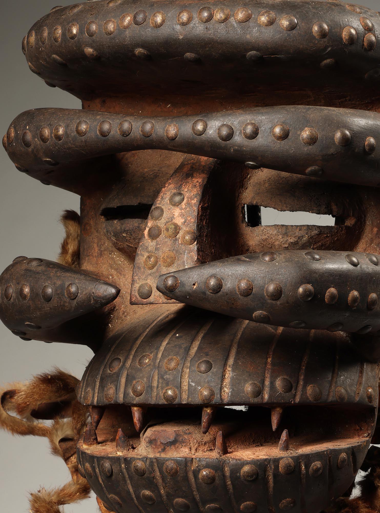 Très grand masque Dan Guere féroce avec défenses Côte d'Ivoire Afrique ex crainte en vente 2