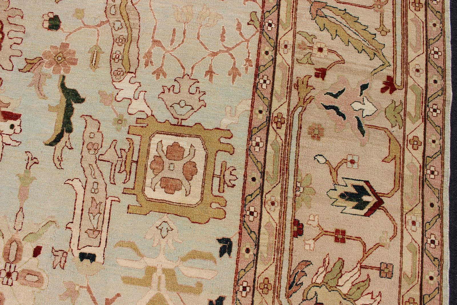 Alfombra fina muy grande en neutros, crema, topo, dorado, azul claro y verde en venta 4