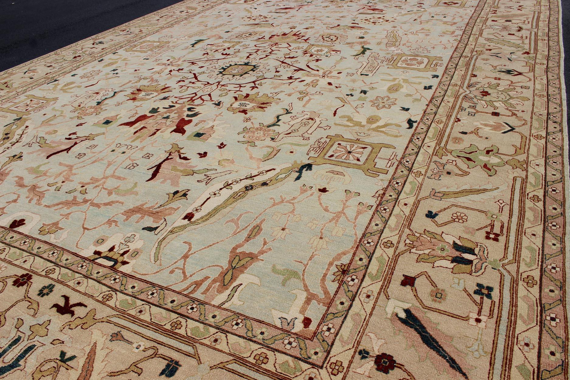 Alfombra fina muy grande en neutros, crema, topo, dorado, azul claro y verde Tabriz en venta