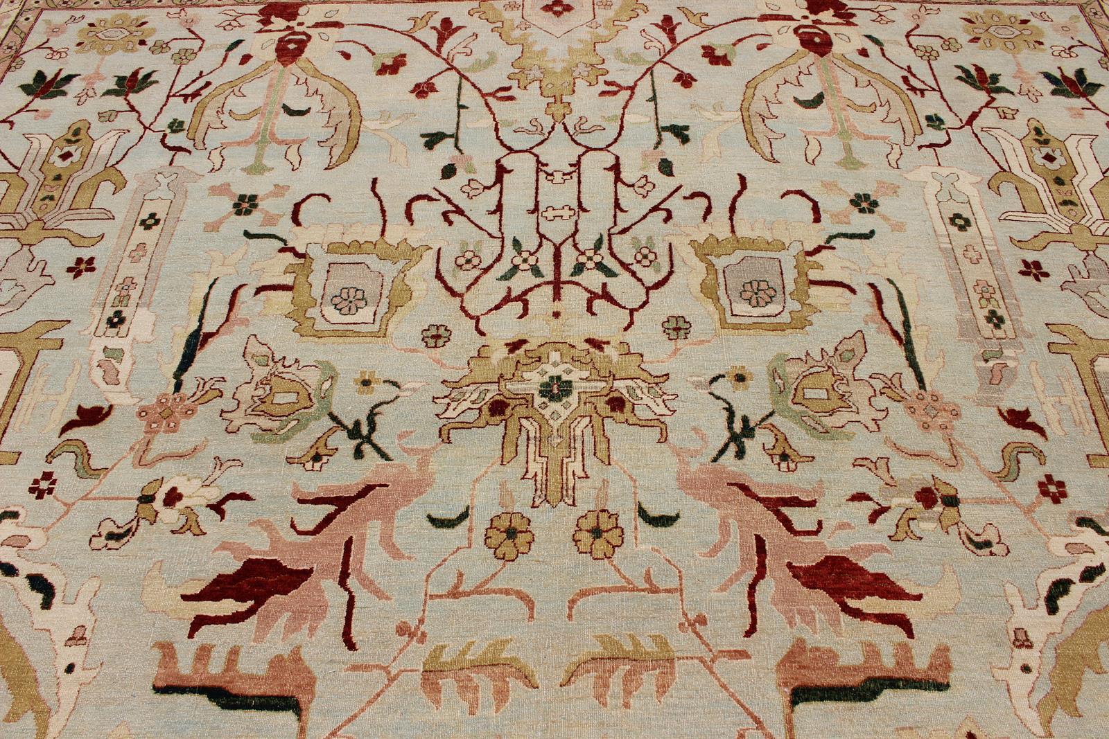 Alfombra fina muy grande en neutros, crema, topo, dorado, azul claro y verde en Excelente estado para la venta en Atlanta, GA