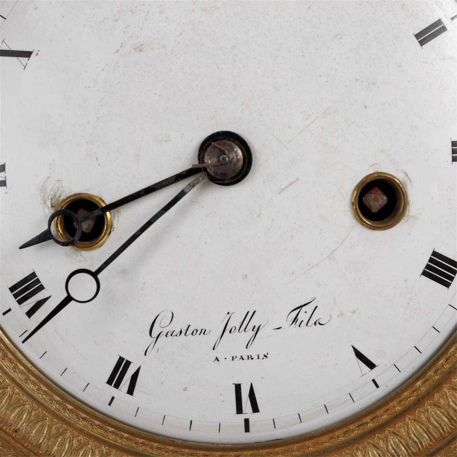 Doré Très grande horloge de cheminée française du 19ème siècle en bronze doré d'époque Empire en vente