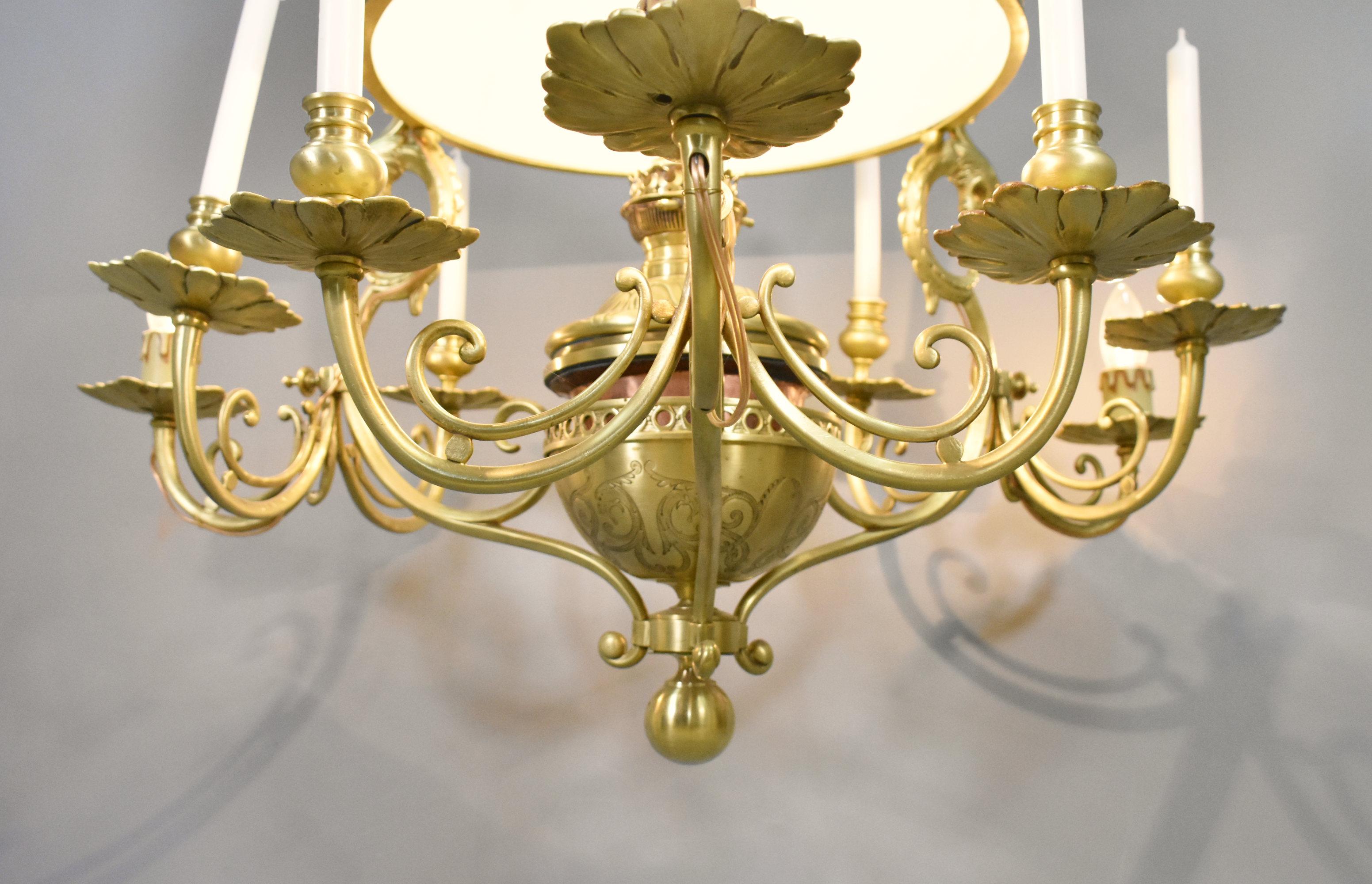 Très grand lustre français en bronze et opaline d'époque Napoléon III en vente 4