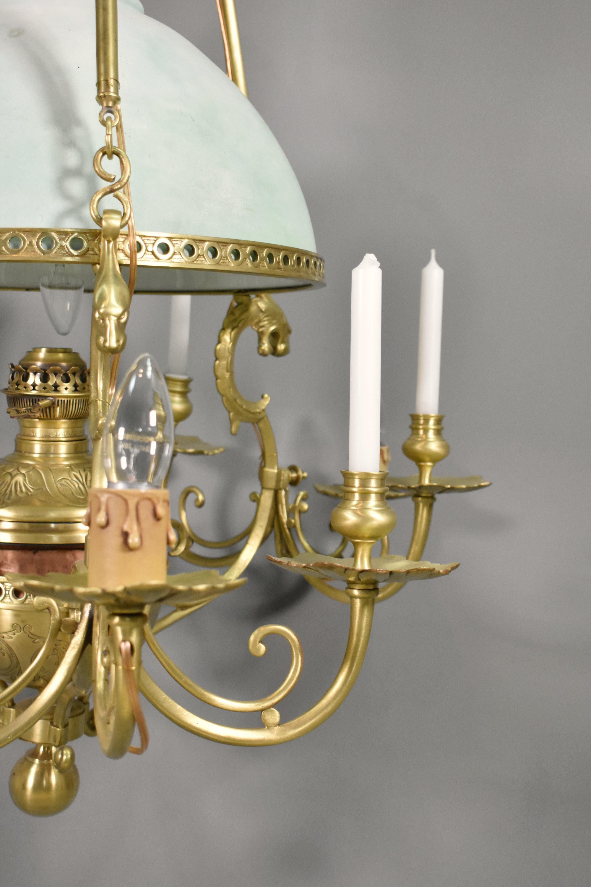 Très grand lustre français en bronze et opaline d'époque Napoléon III en vente 9