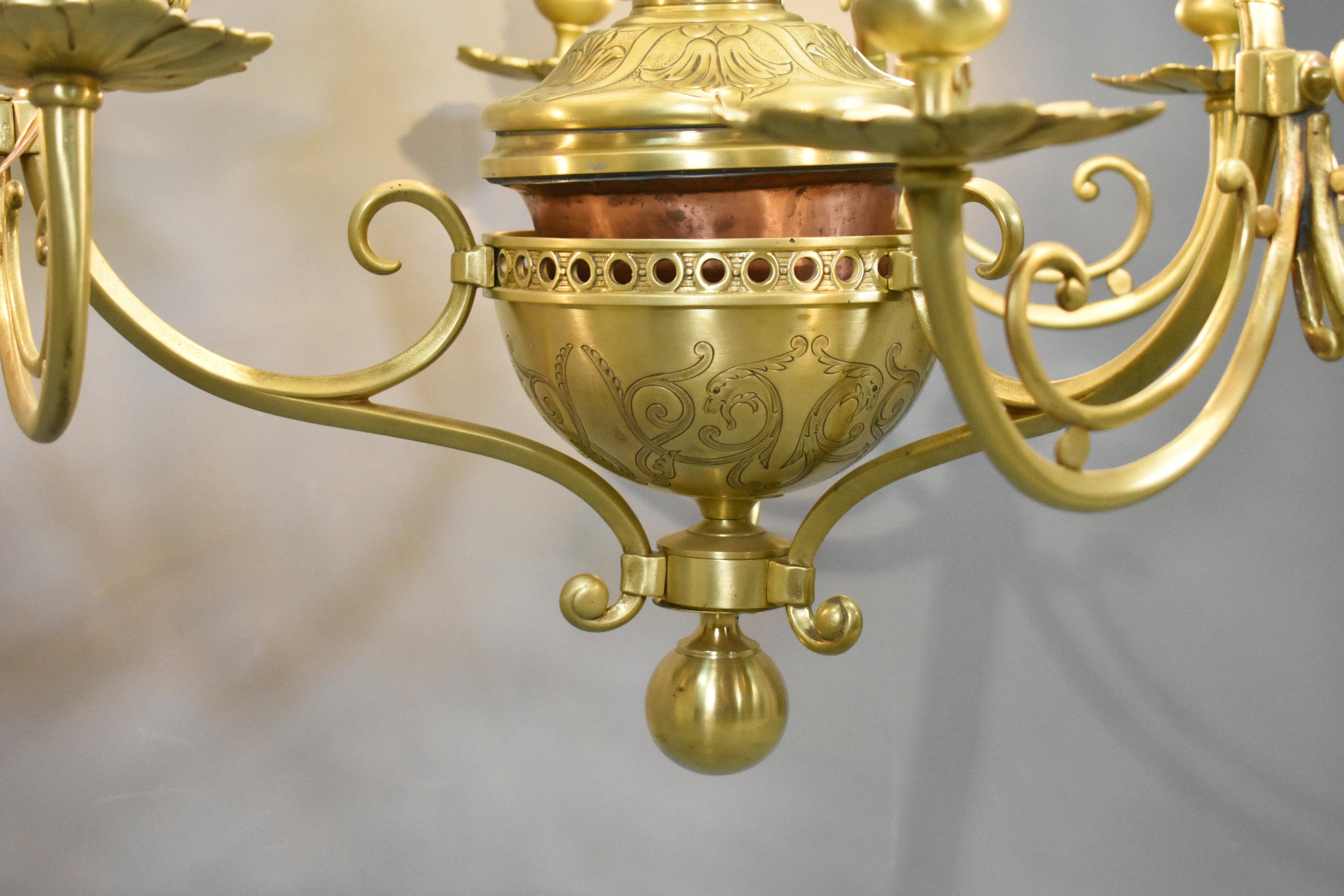 Très grand lustre français en bronze et opaline d'époque Napoléon III en vente 13