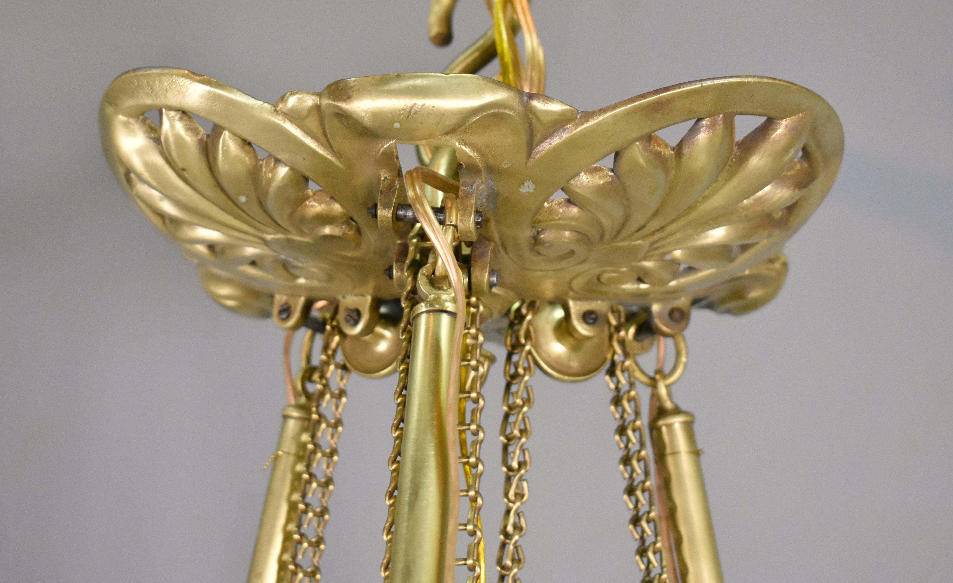 Bronze Très grand lustre français en bronze et opaline d'époque Napoléon III en vente