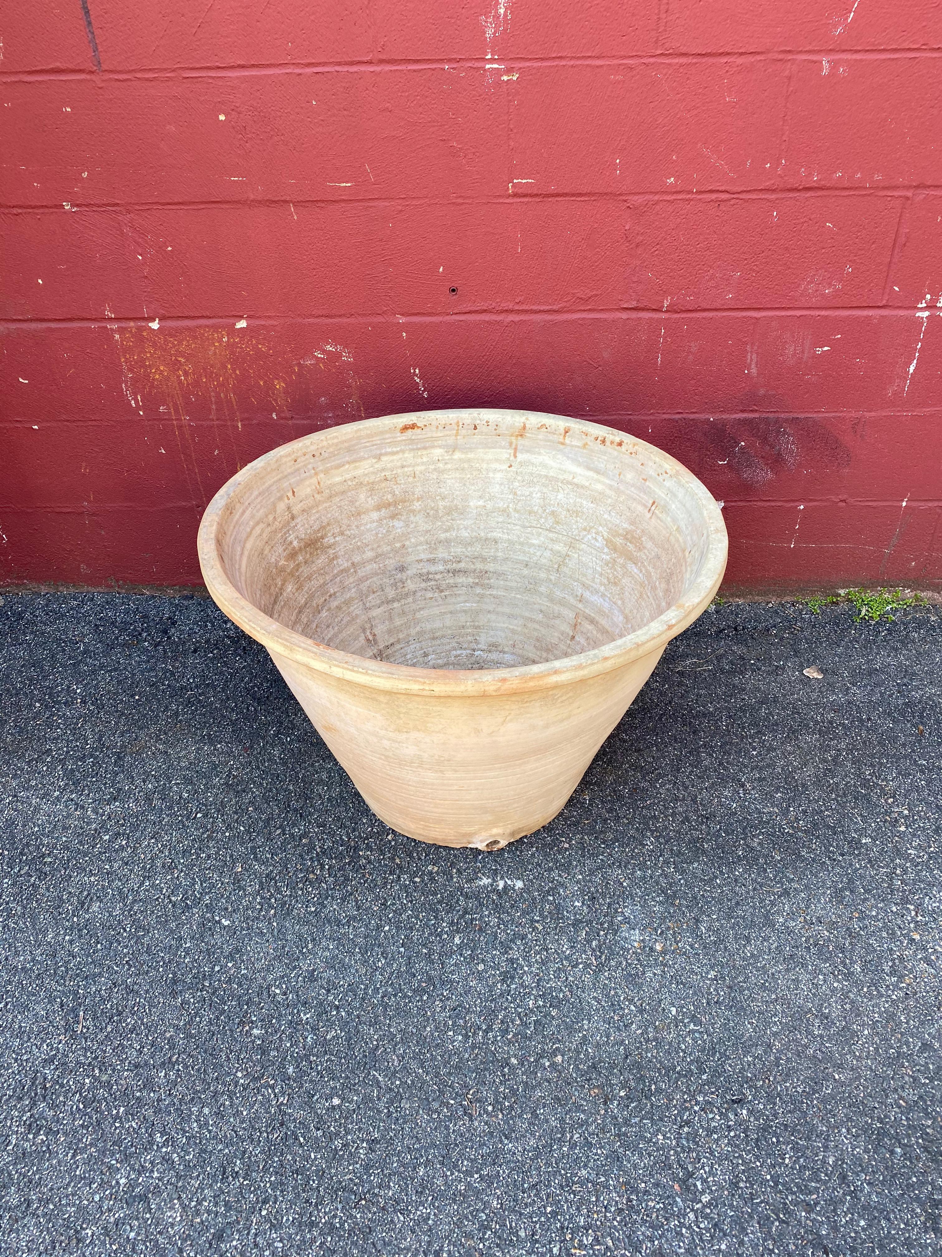 Very Large French Terra Cotta Planter In Good Condition In Buchanan, NY