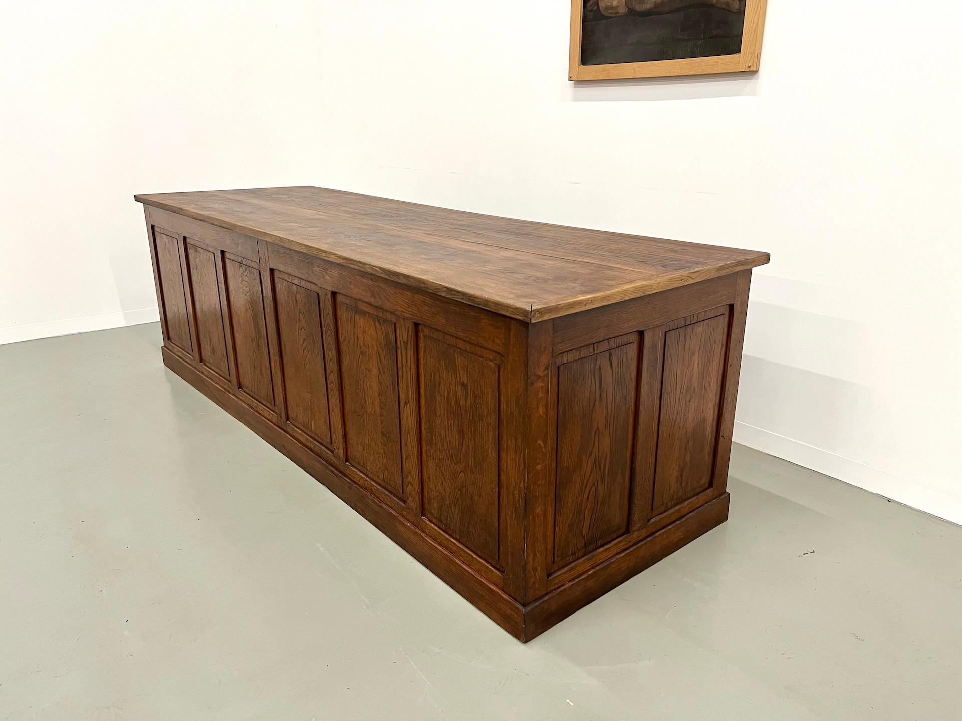 Very large french XXL oak sales counter For Sale 4