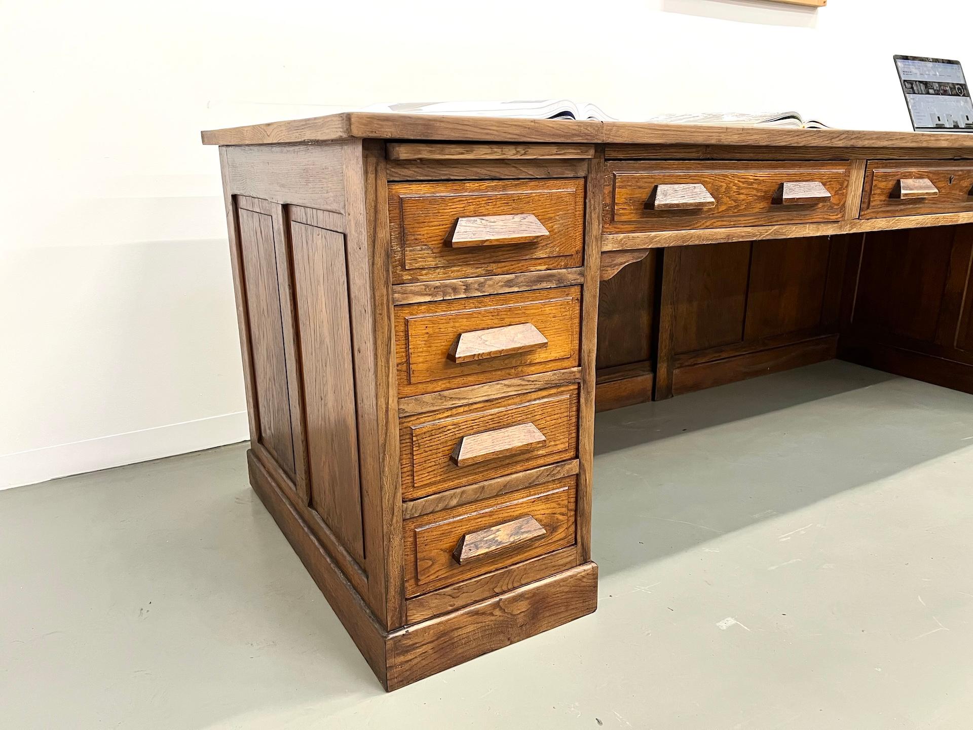 Very large french XXL oak sales counter For Sale 14