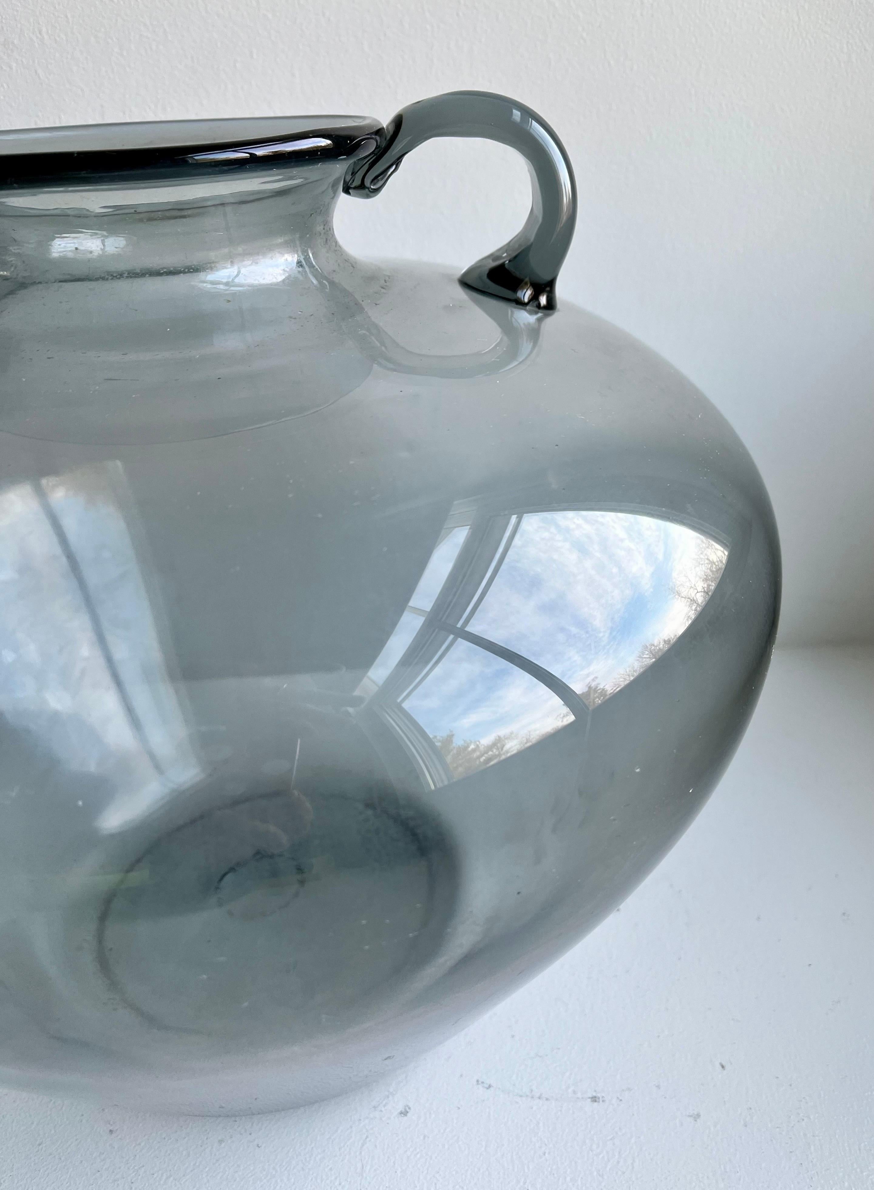 Verre d'art Très grand vase en verre dans le style de Vittorio Zecchin en vente