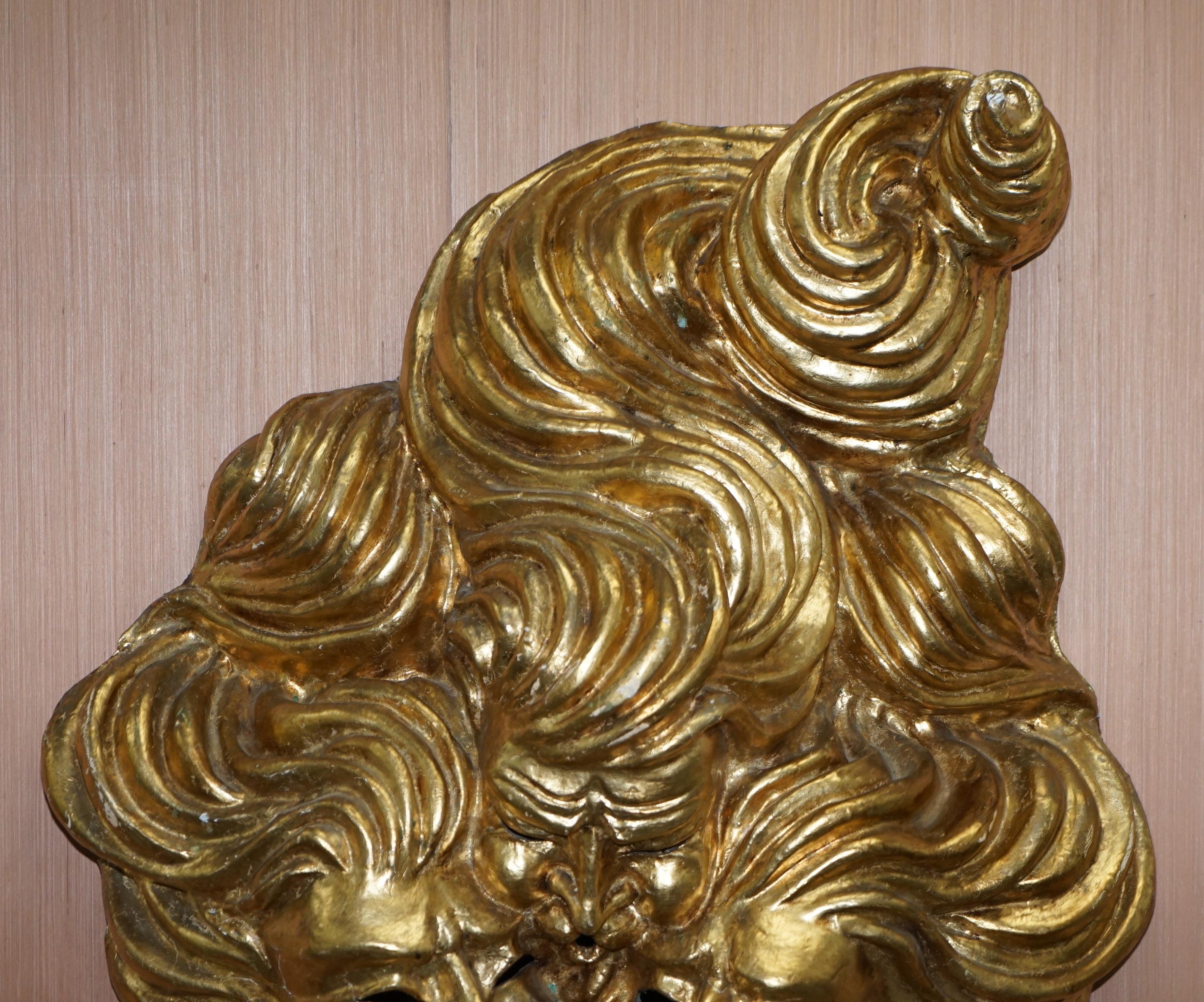 Hand-Crafted Very Large Gold Gilt Papier Mâché Wall Hanging Mask of the Gods of Wind in Mask For Sale