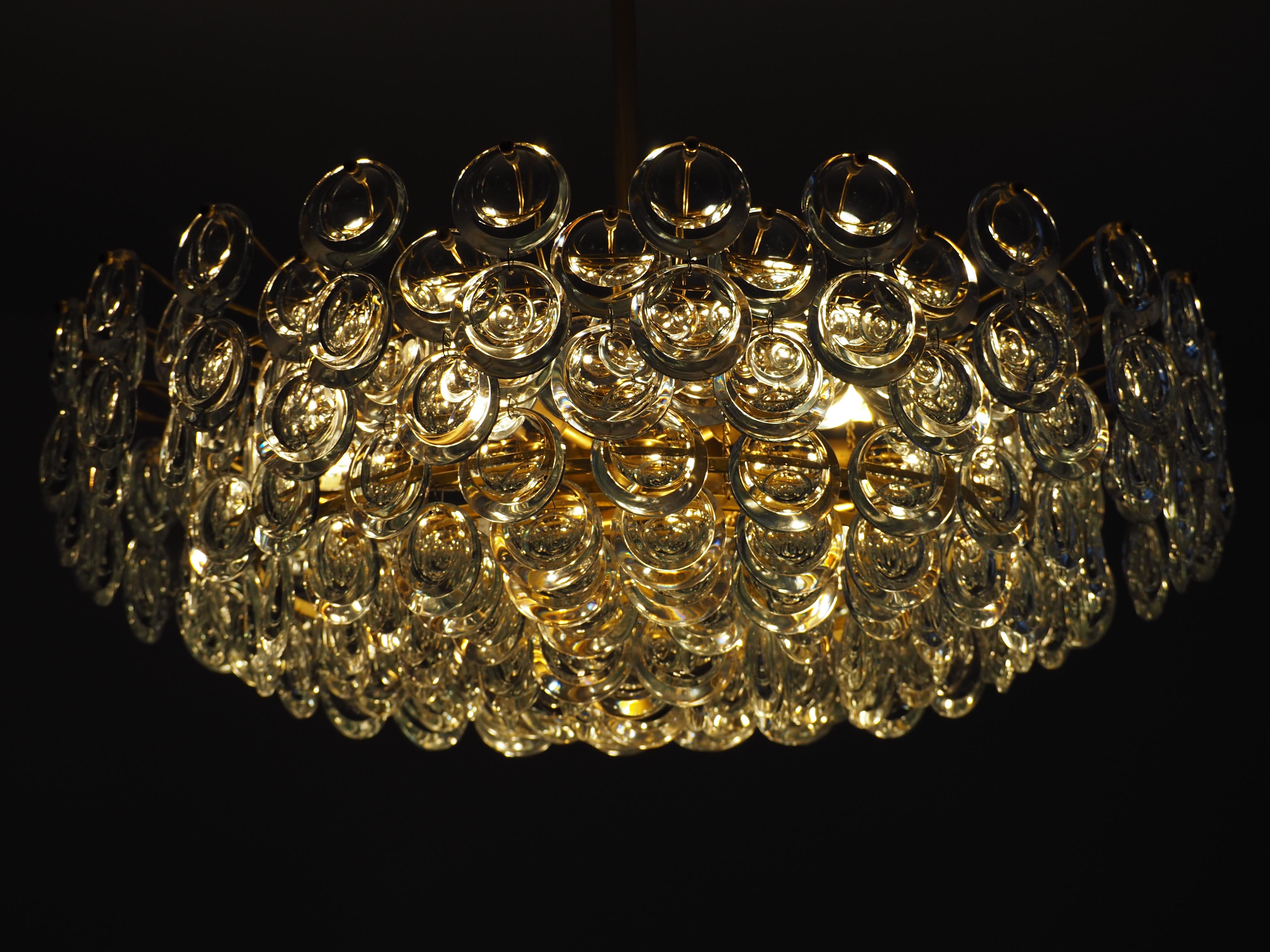 Very Large Gold-Plated and Cut Glass Chandelier by Palwa, circa 1960s For Sale 2