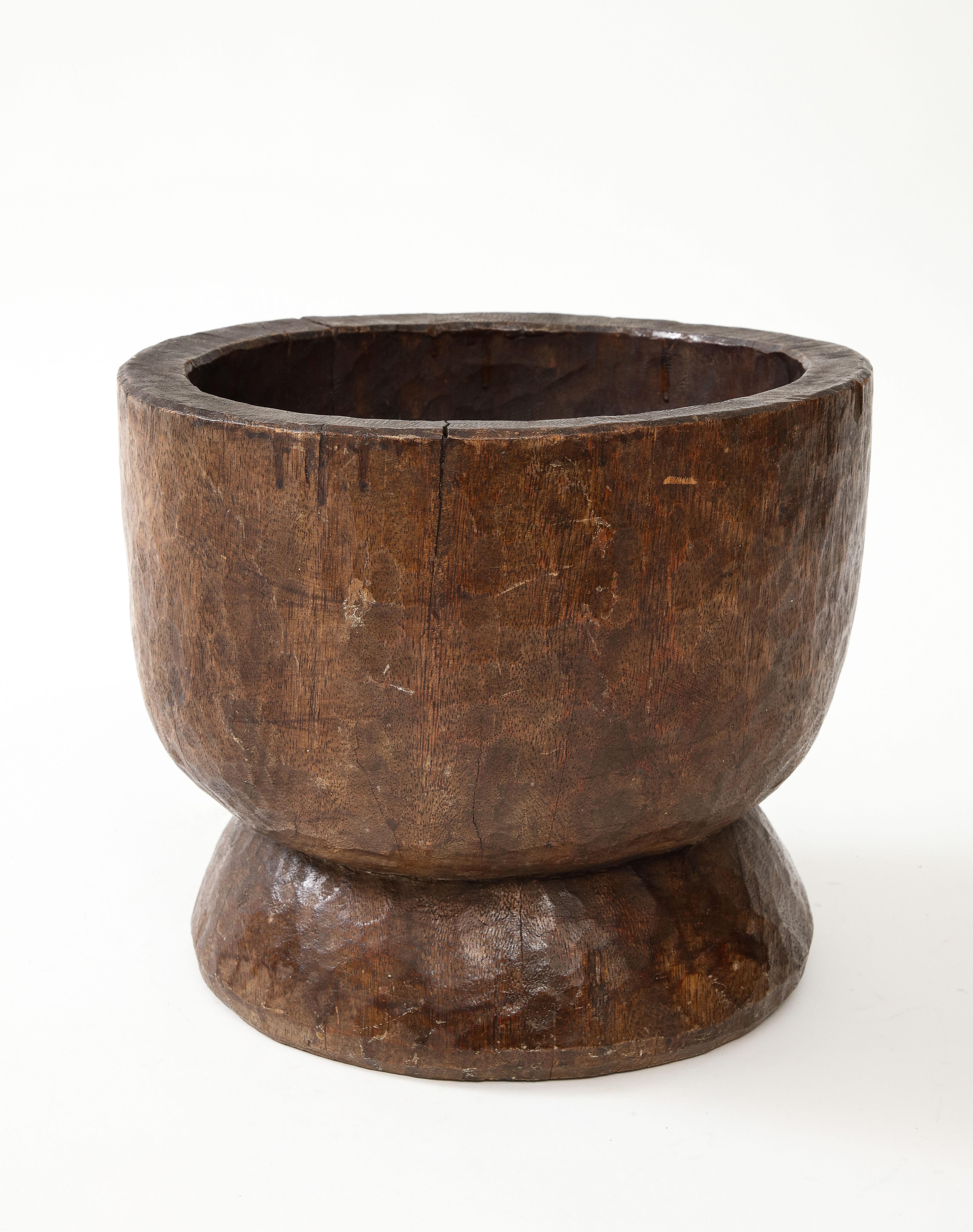 Very Large Hand Carved Walnut Mortar, France, c. 1900 For Sale 2