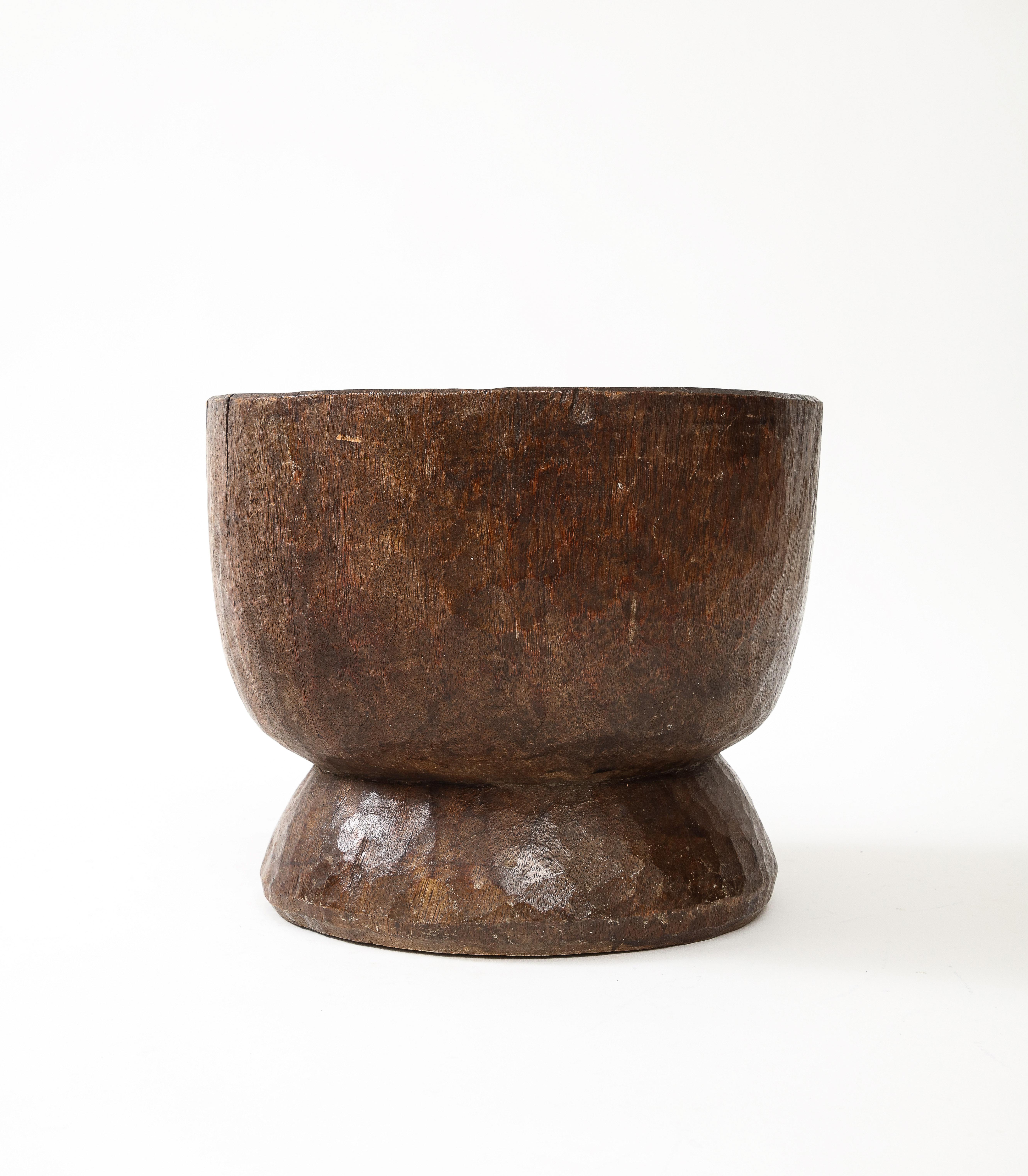 Very Large Hand Carved Walnut Mortar, France, c. 1900 For Sale 5