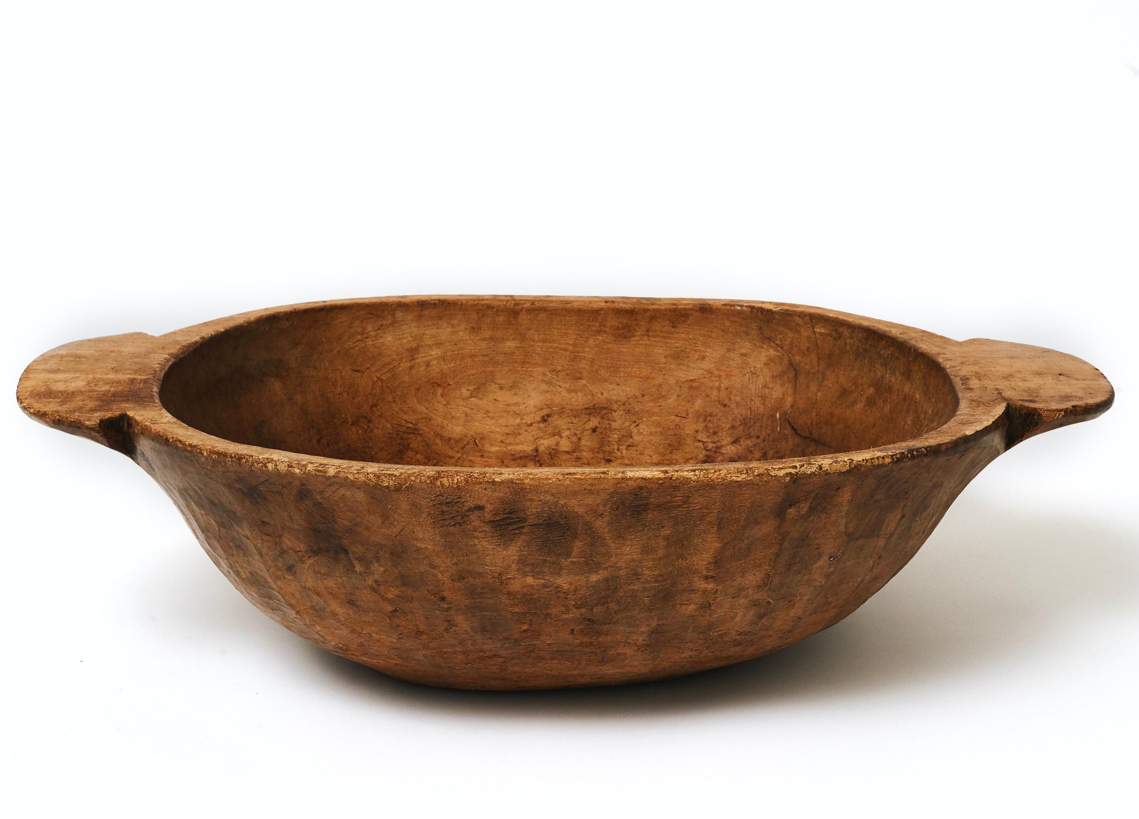 Very Large Hand Carved Wooden Bowl, Early 20th Century For Sale 5