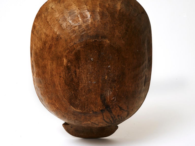 Very Large Hand Carved Wooden Bowl, Early 20th Century For Sale 8