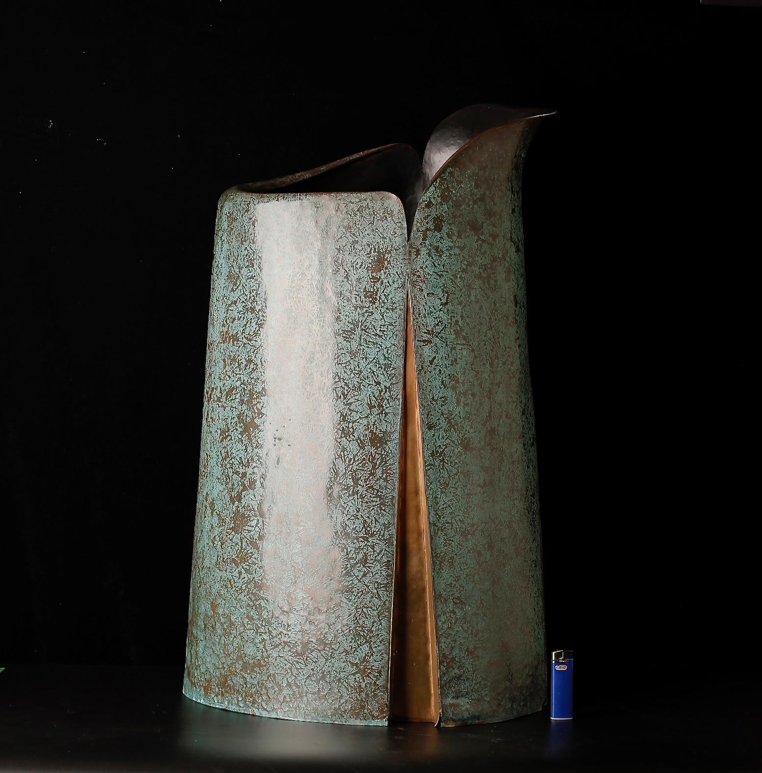 Stunning massive hand hammered copper vase.    
Tsuiki Copperware is a traditional Japanese craft . 
Tsuiki Is a metal working technique that is derived from the words ' Hammer ' and 'raise' 
A variety of tools are used to create hammered
