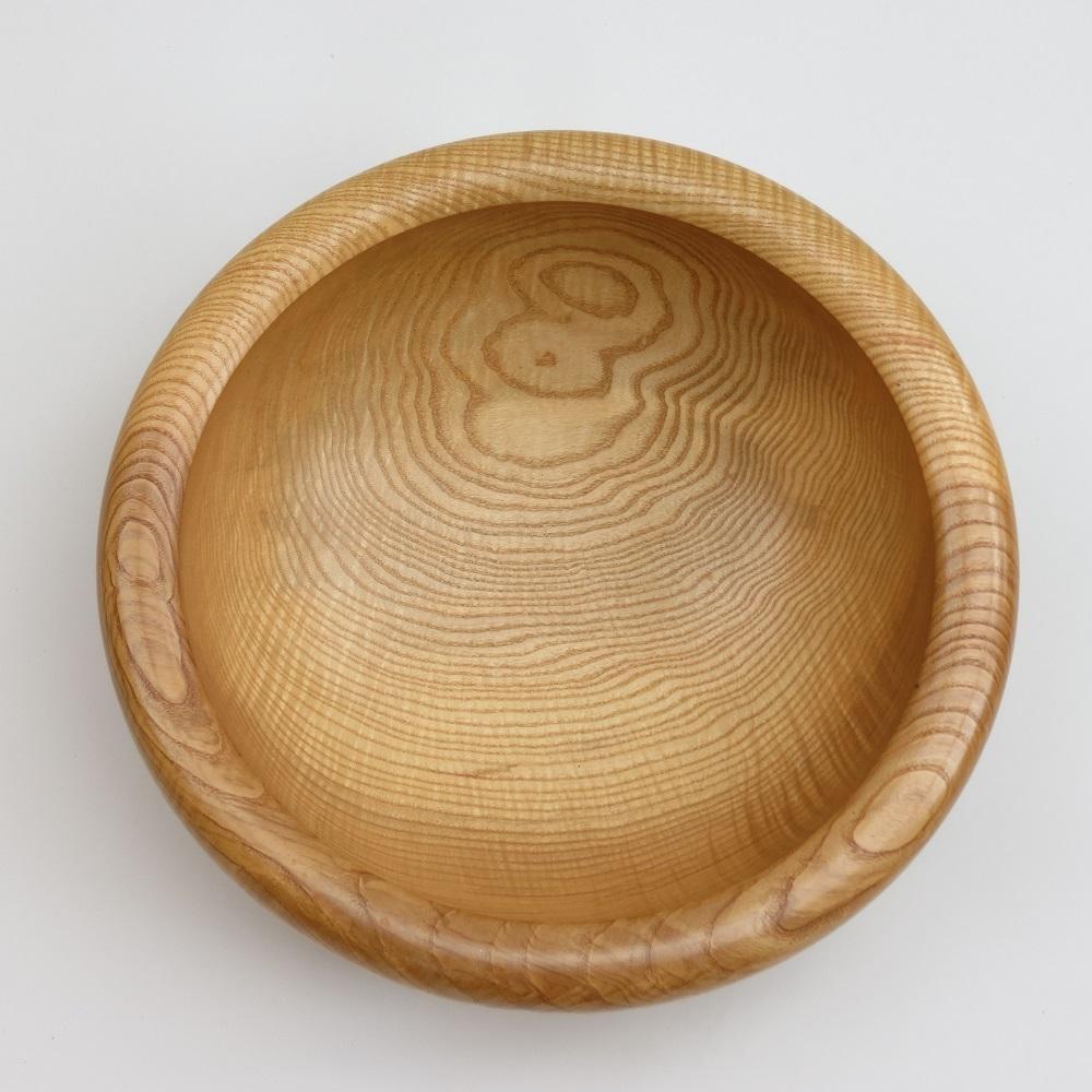 Turned Very large hand turned Rippled Ash Bowl Made in England For Sale
