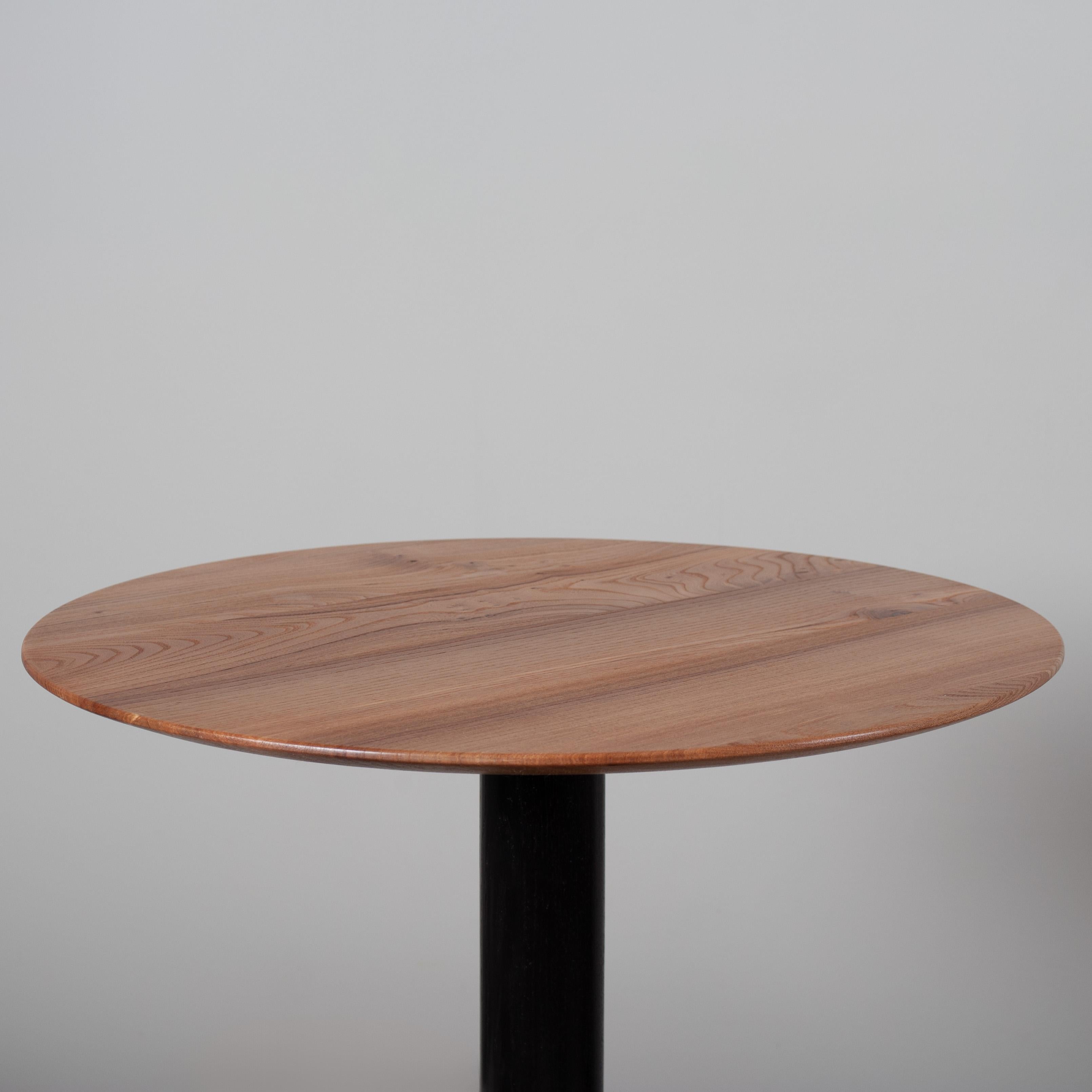 Very Large Handcrafted English Elm & Ebonised Ash Side Table In New Condition For Sale In London, GB