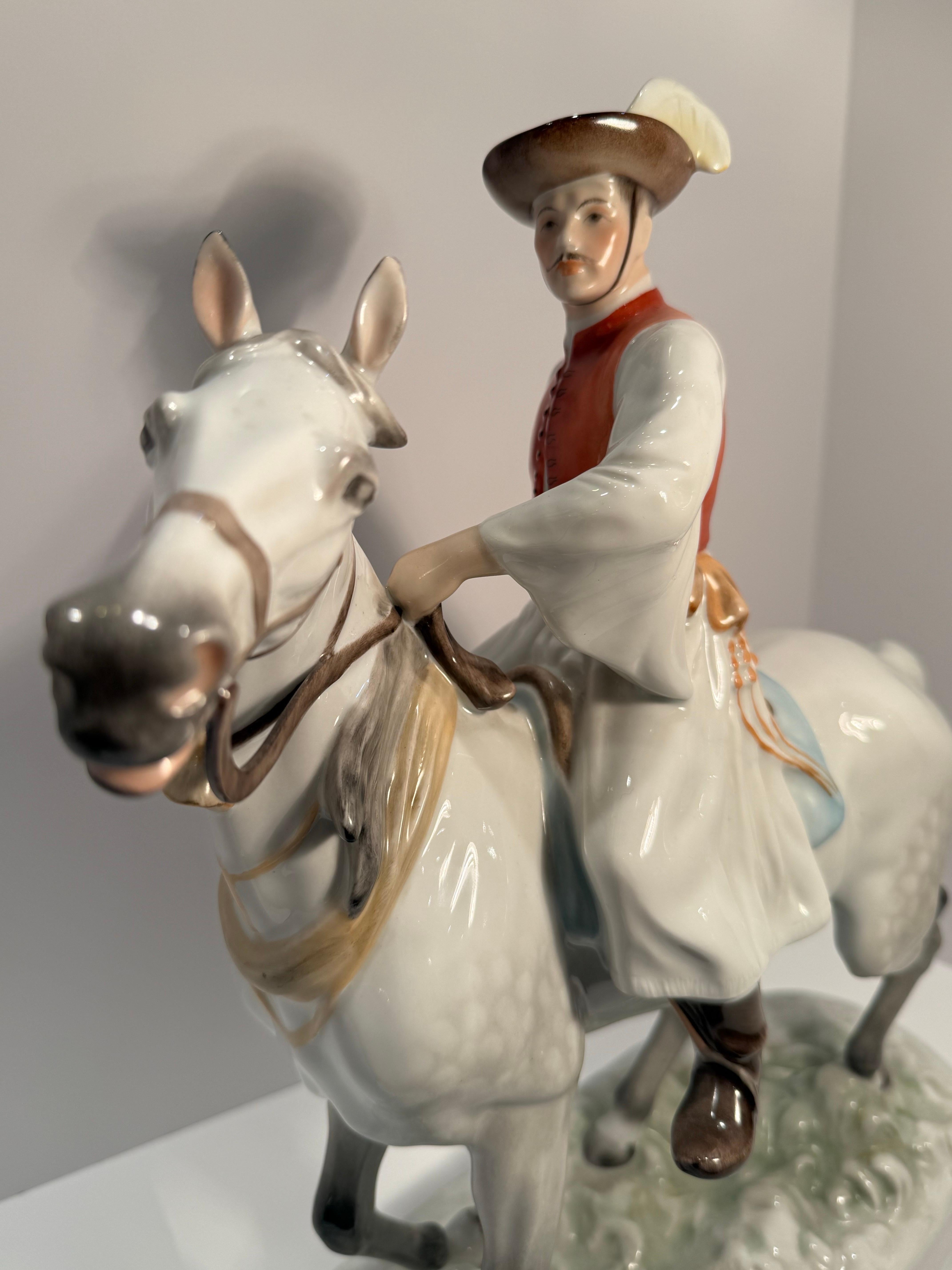 Gran figura de porcelana húngara Herend Csikós a caballo de gran calidad en venta 7