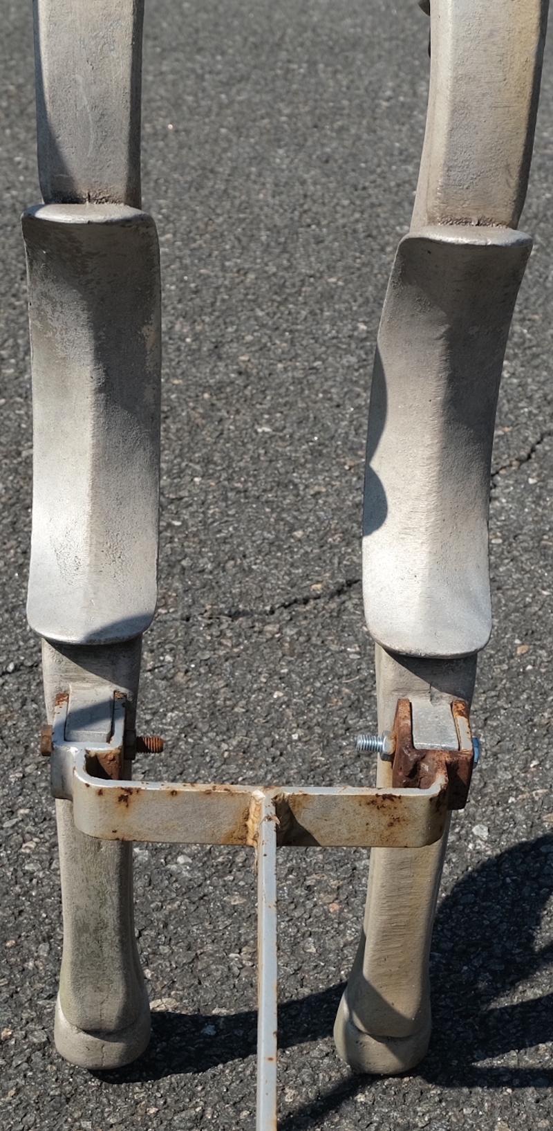 20th Century Very Large Horse Motive Cast Aluminum Horse Head Hoof Feet Dining Table Base