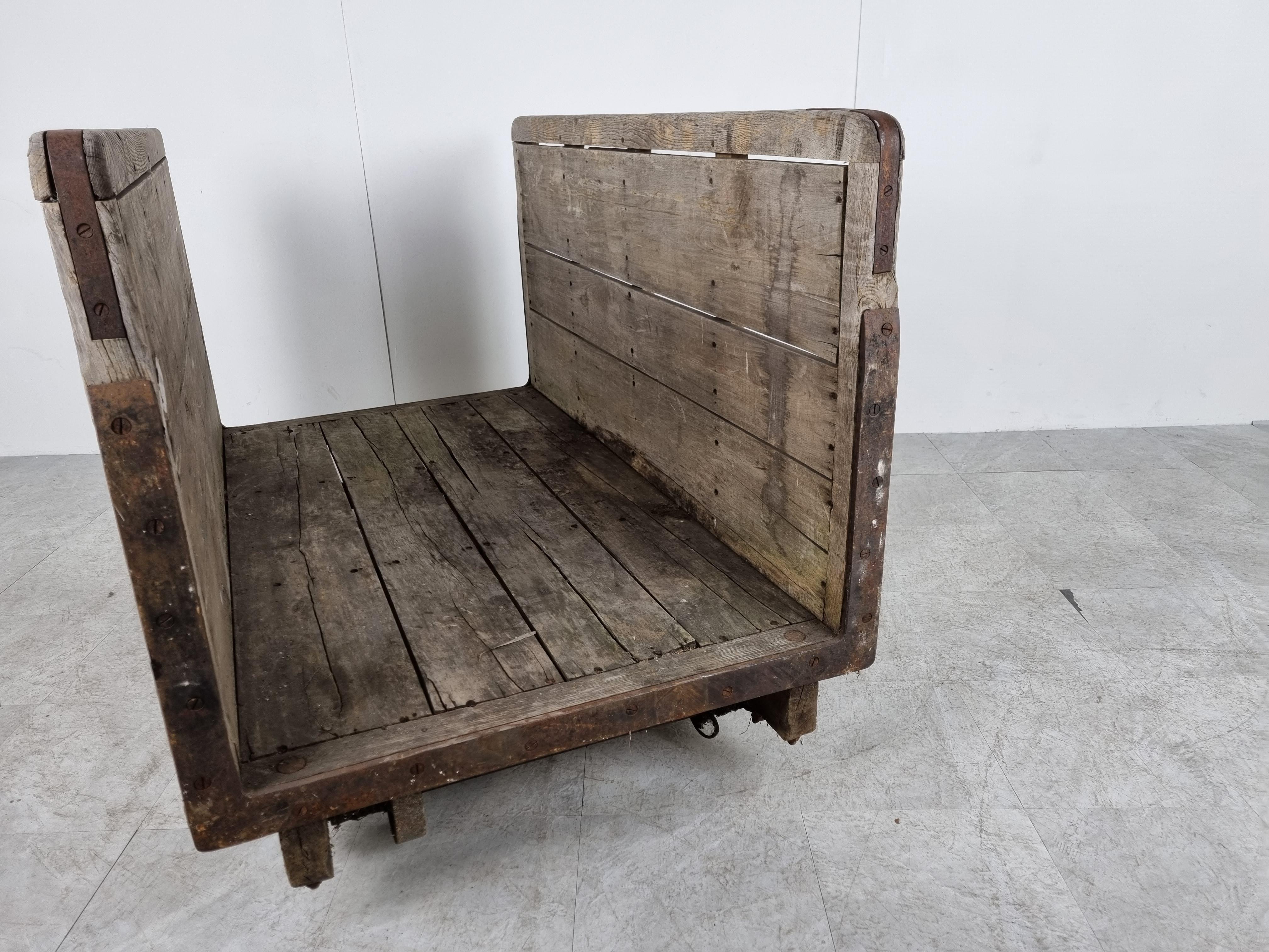 Very Large Industrial Steel and Wooden Trolley, 1900s For Sale 3