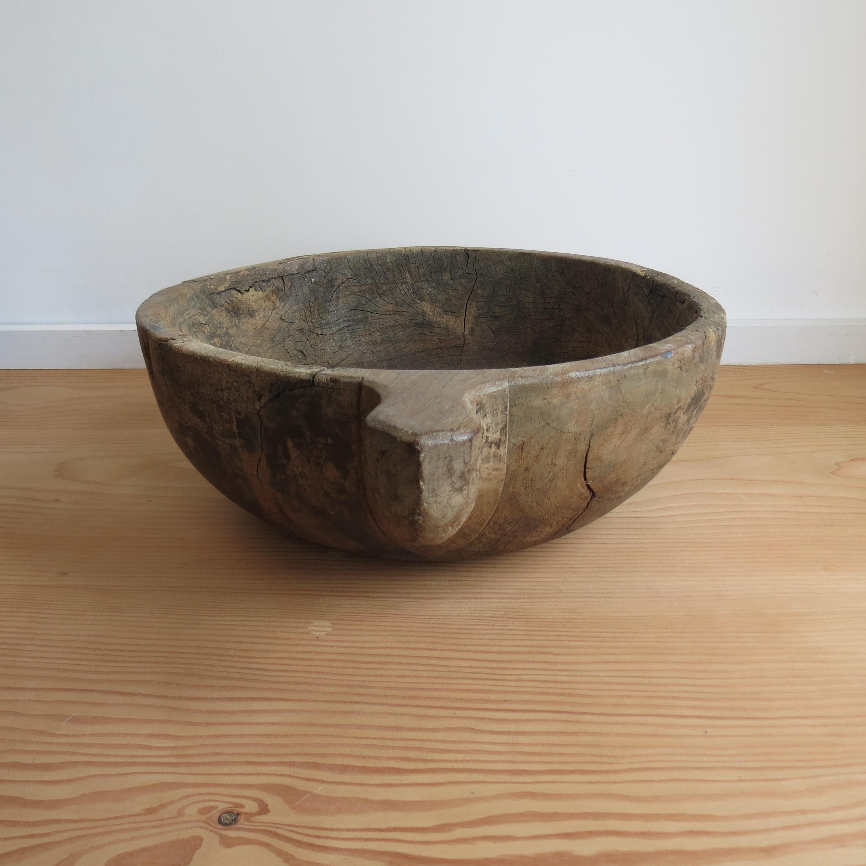 Very large Iroko Wooden Bowl with Handles Wabi Sabi Style 4