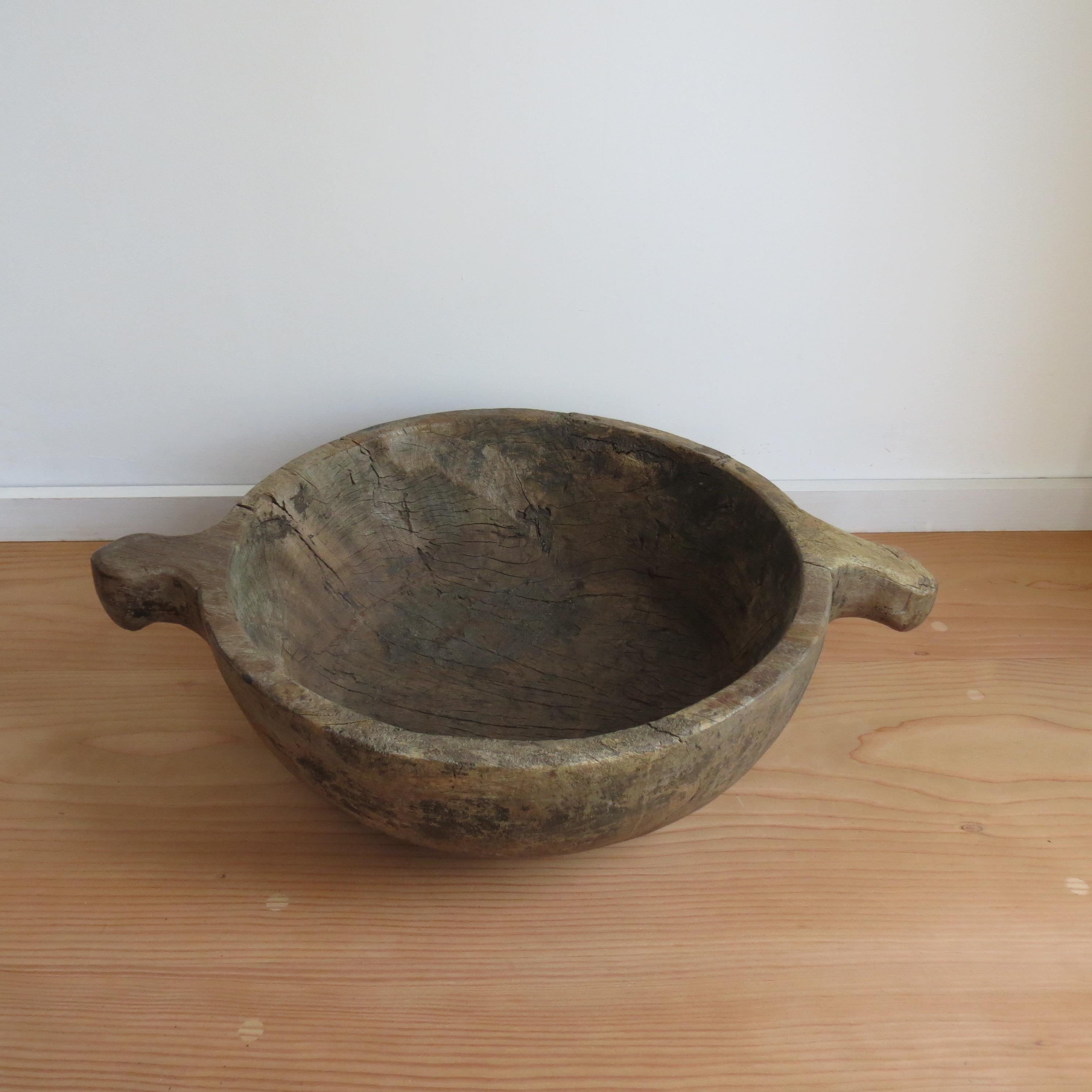 Very large Iroko Wooden Bowl with Handles Wabi Sabi Style 10