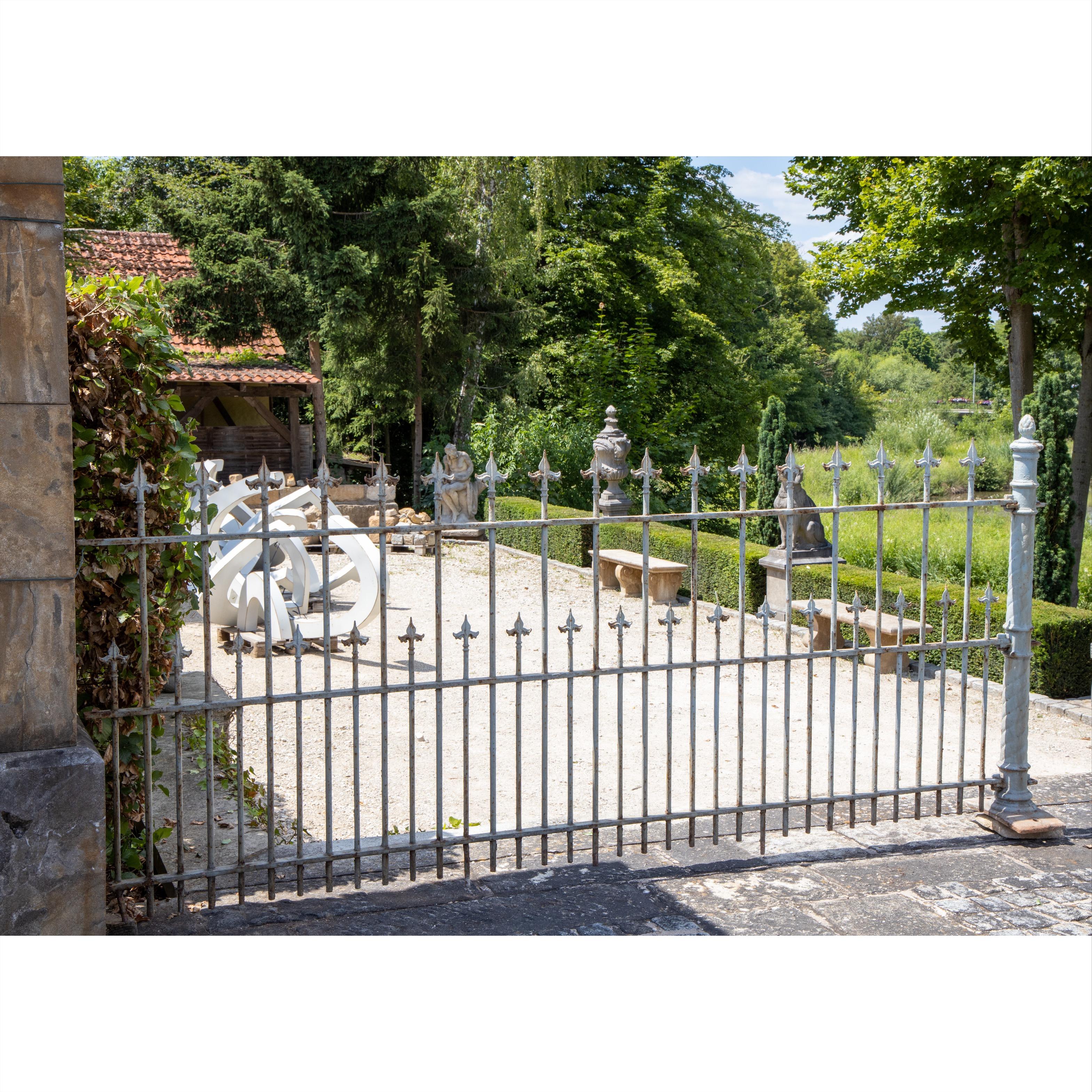 Very Large Iron Courtyard Gate with Fence Parts, Franconia, Mid-19th Century 3