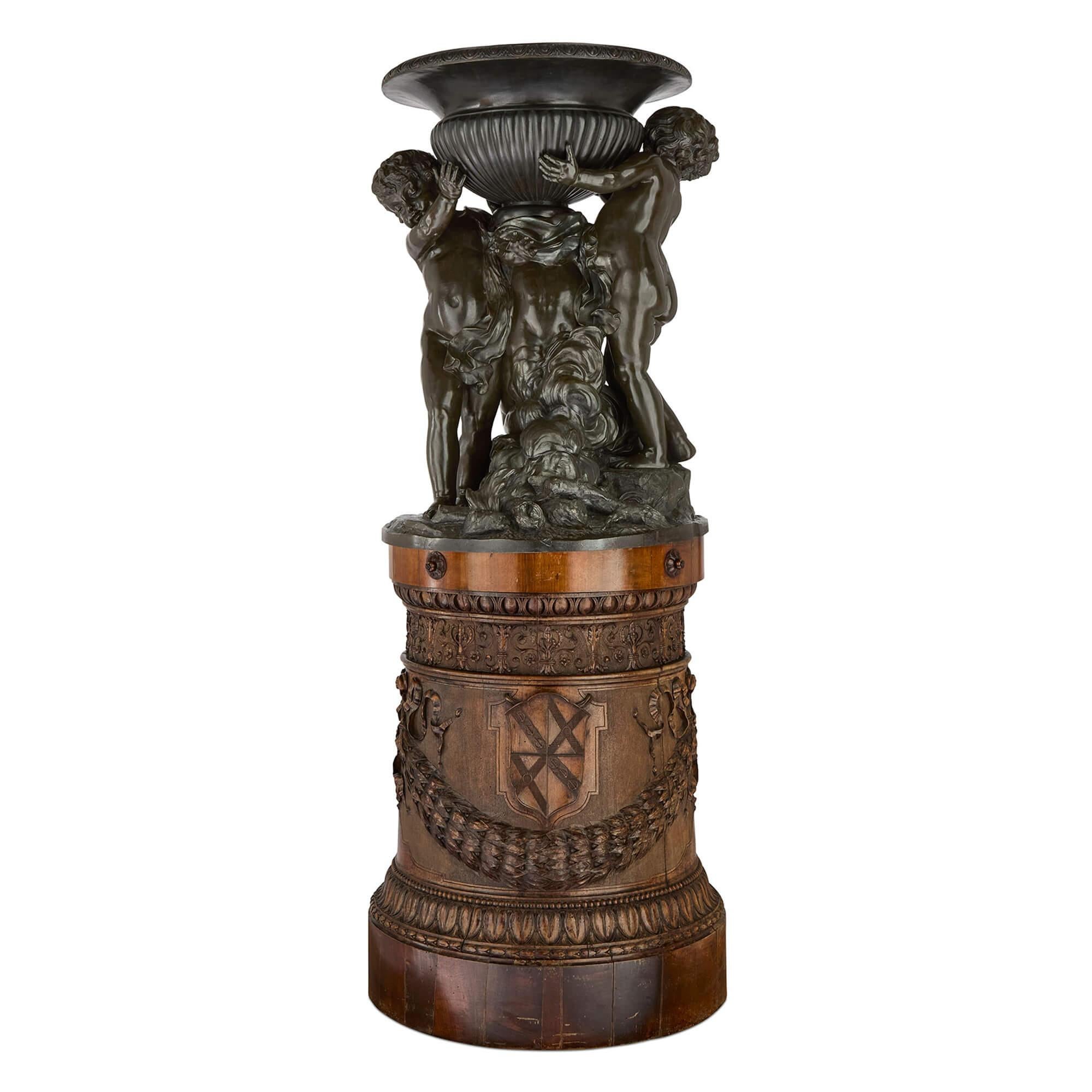 Grandes Jardineras Escultóricas Italianas de Bronce Patinado y Madera Tallada Neoclásico en venta