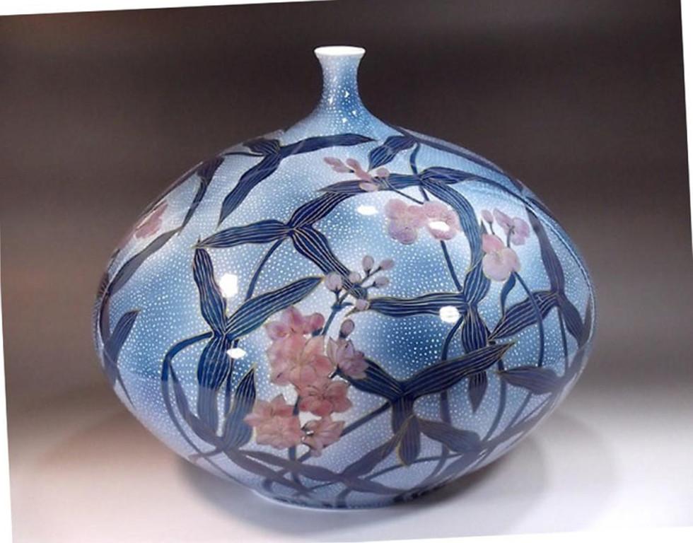 Blue Pink Hand-Painted Porcelain Vase by Japanese Contemporary Master Artist For Sale 1