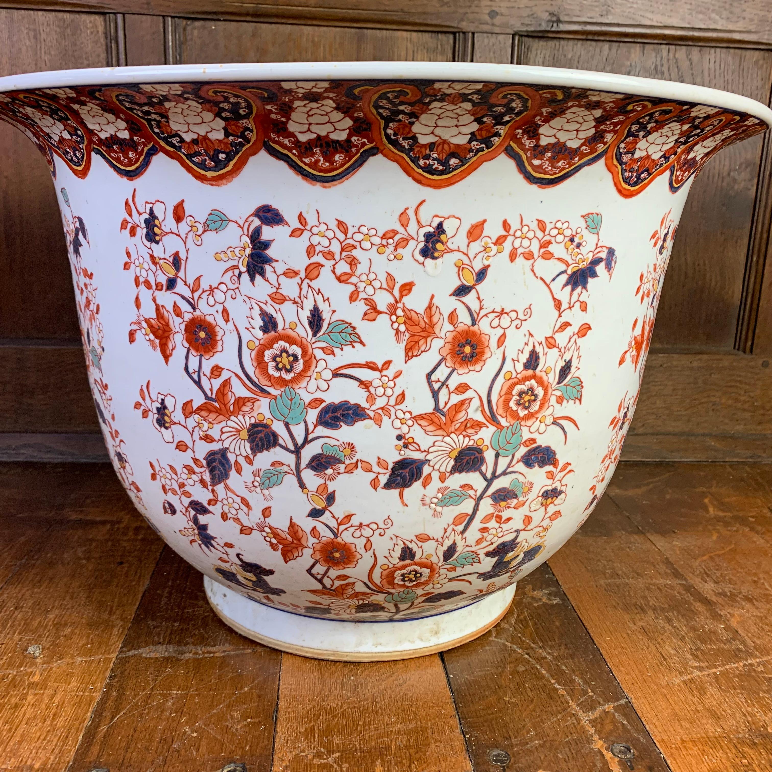 Very Large Japanese Imair Style Jardinier Planter In Good Condition In Folkestone, GB