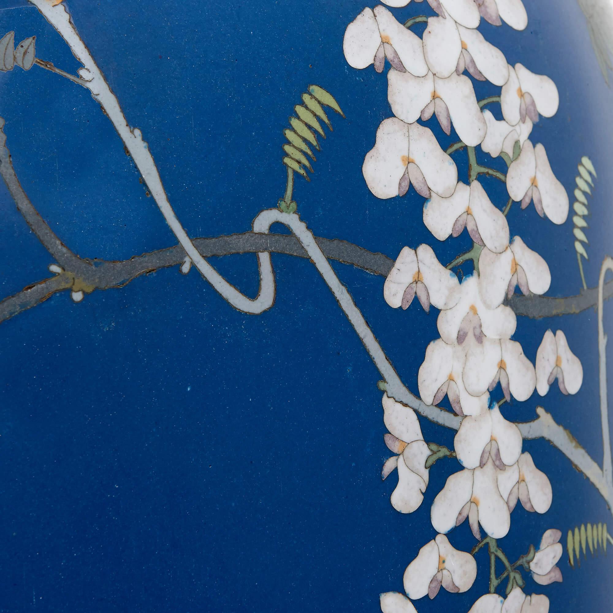 Große japanische Cloisonné-Emaille-Vase aus der Meiji-Periode im Angebot 1