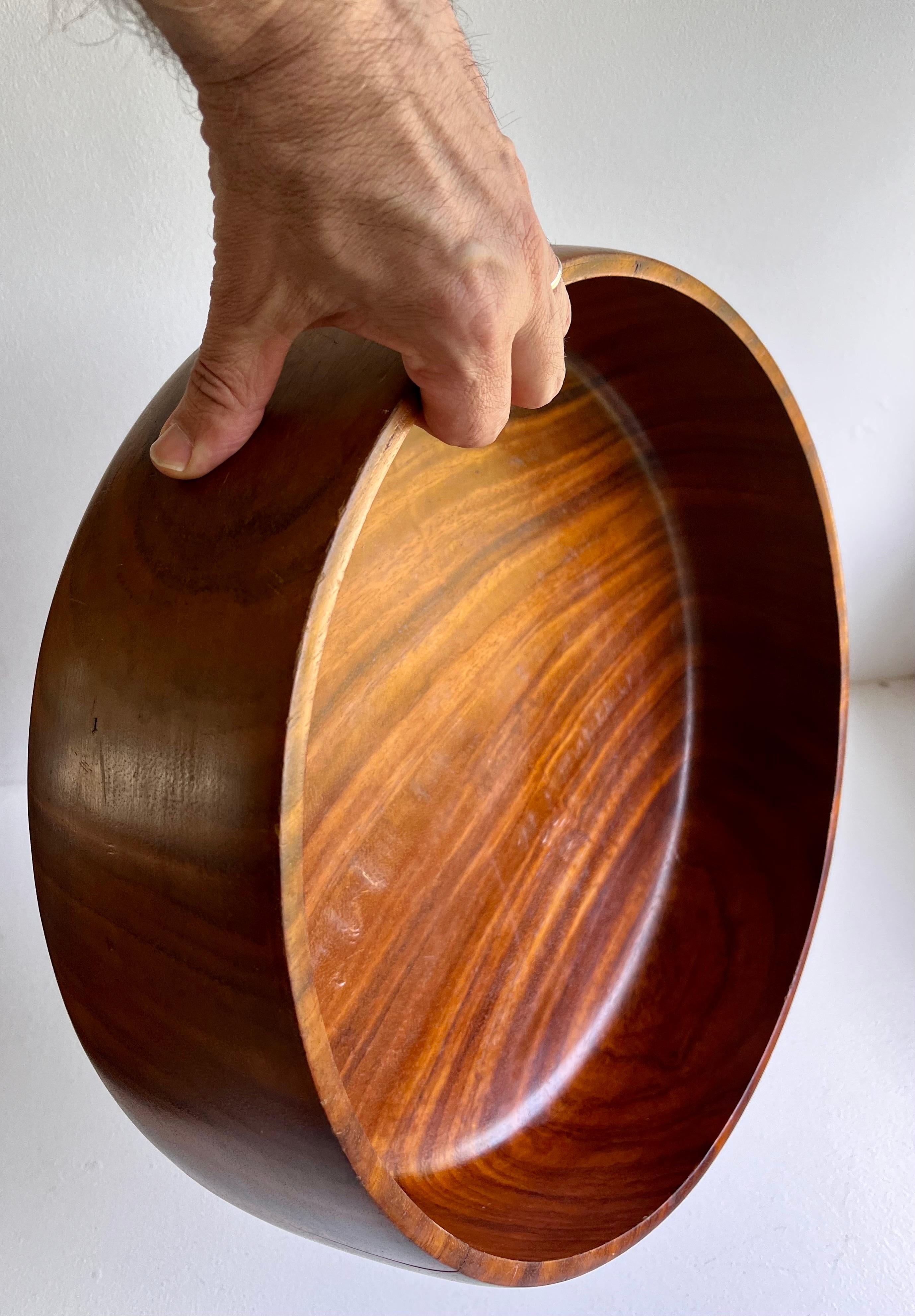 Ciotola molto grande in legno di Koa in vendita 3